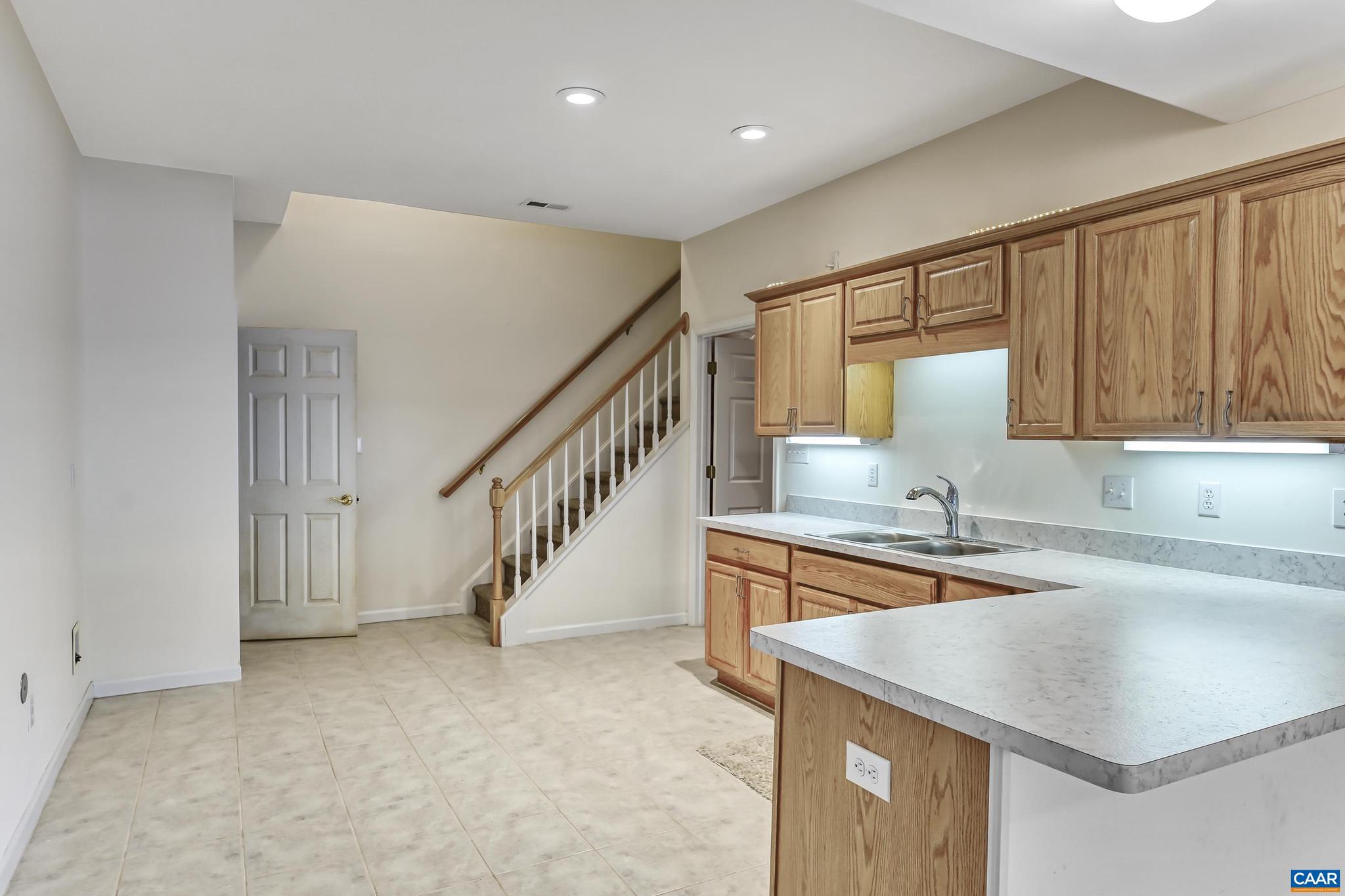 LAKE MONTICELLO - Residential