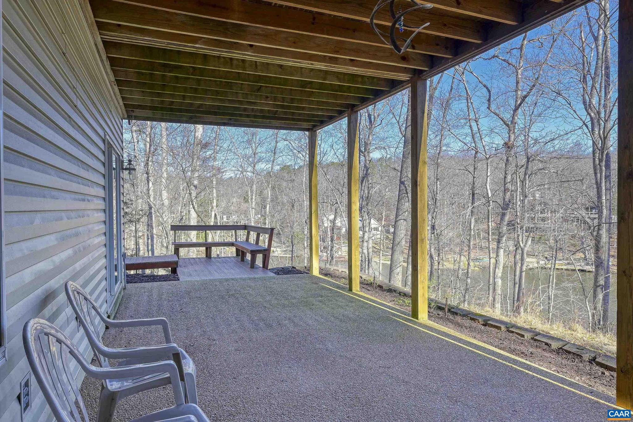 LAKE MONTICELLO - Residential