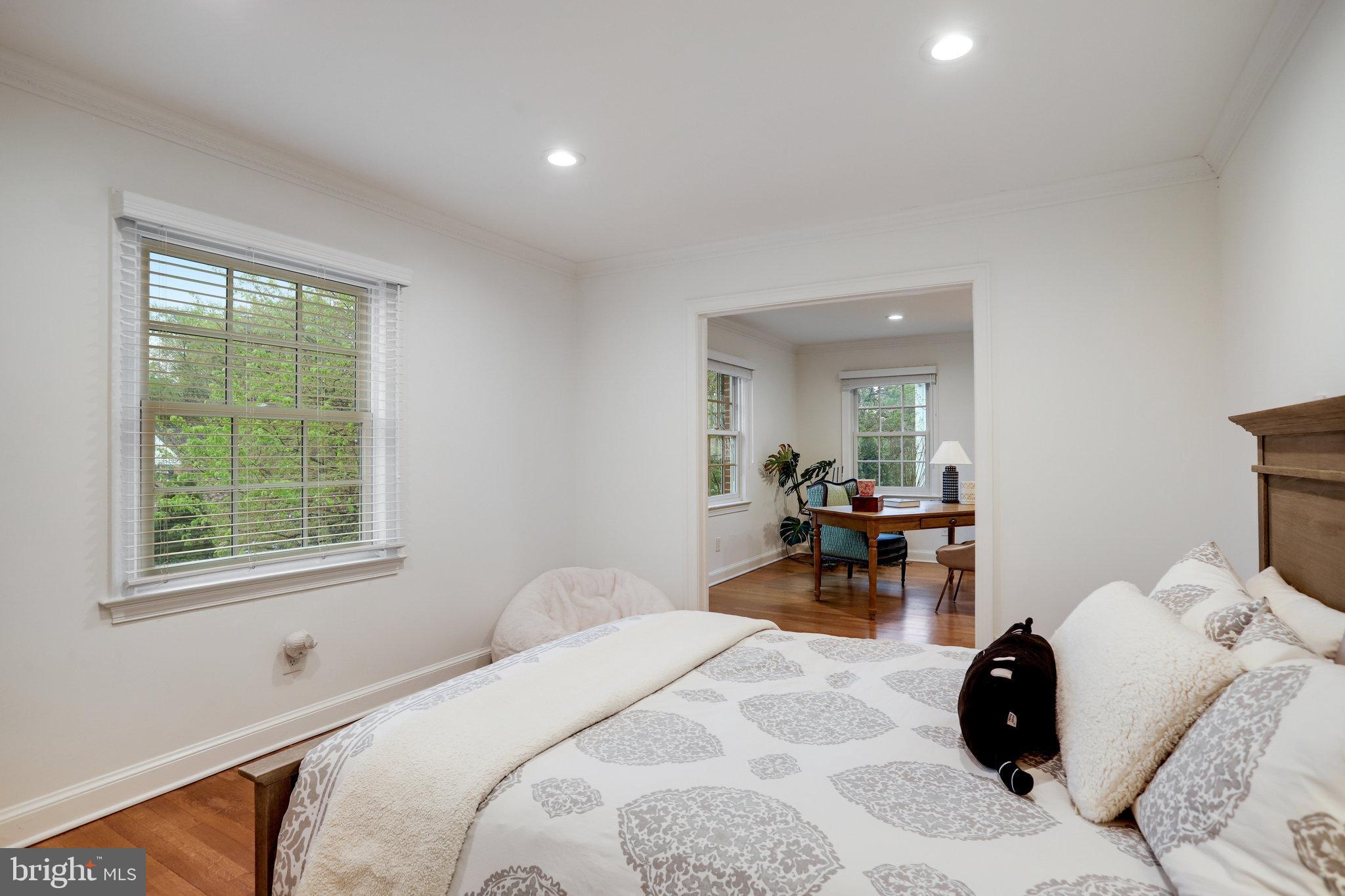 KENWOOD PARK - Residential