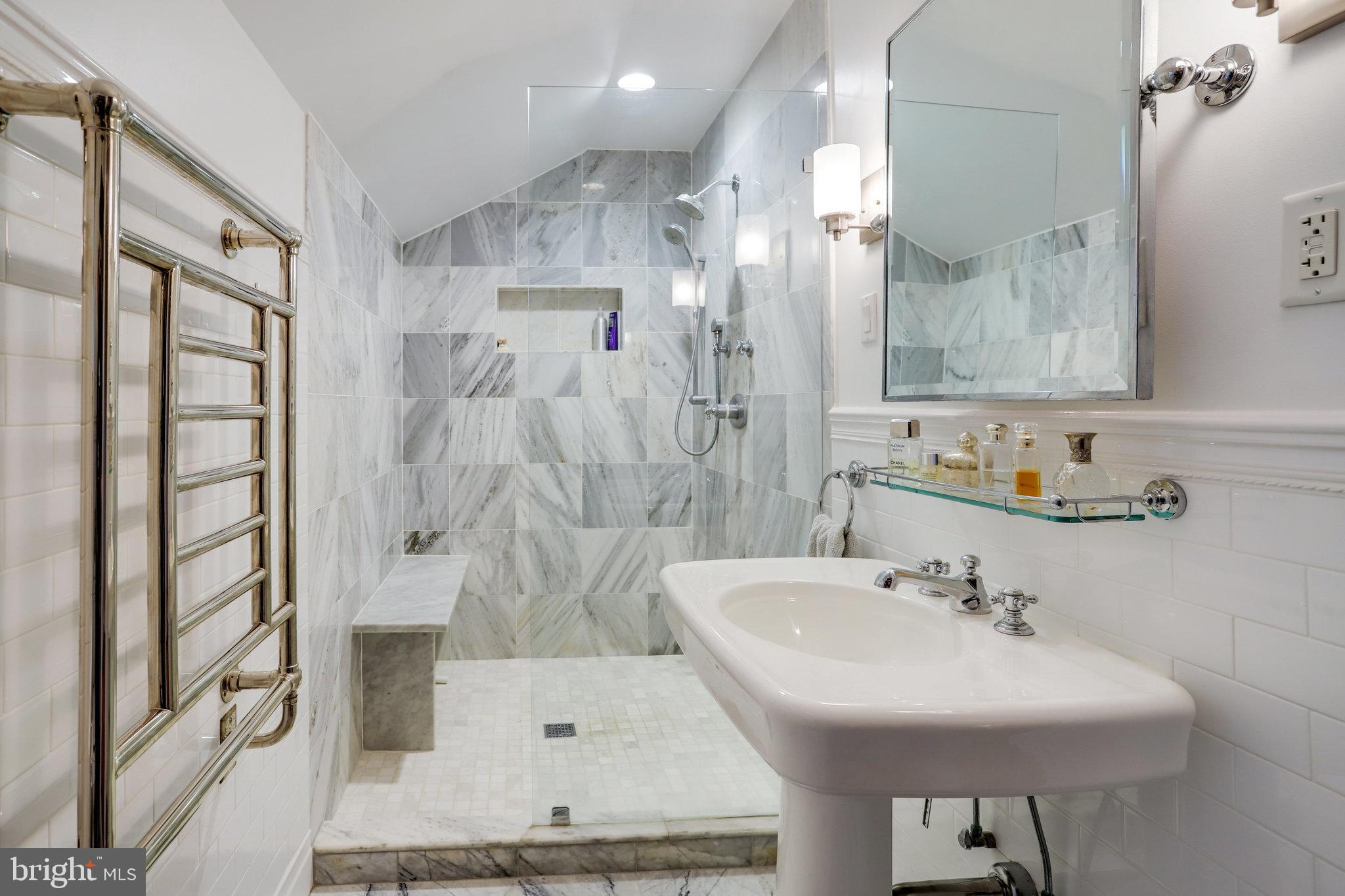 KENWOOD PARK - Residential