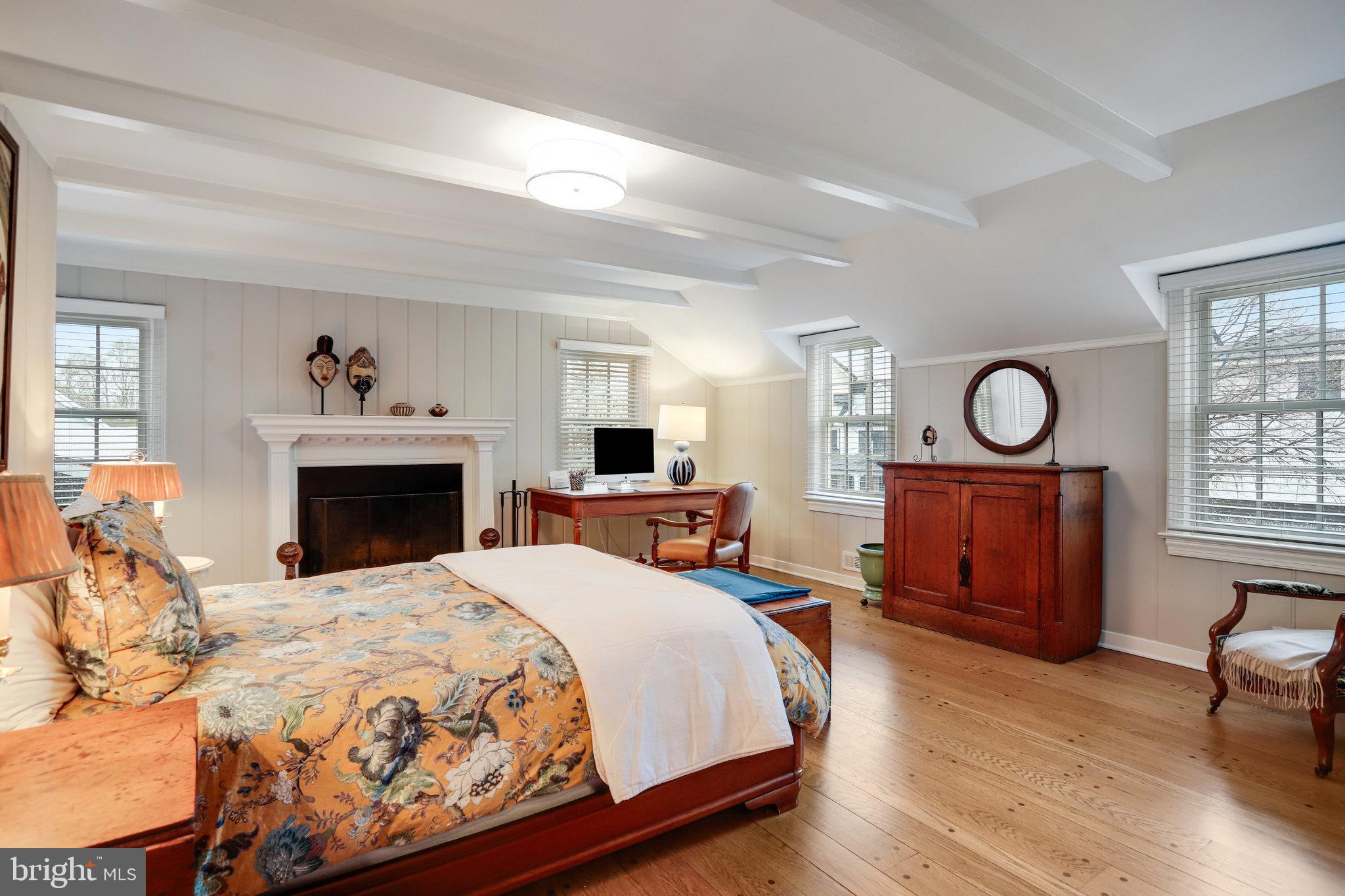 KENWOOD PARK - Residential