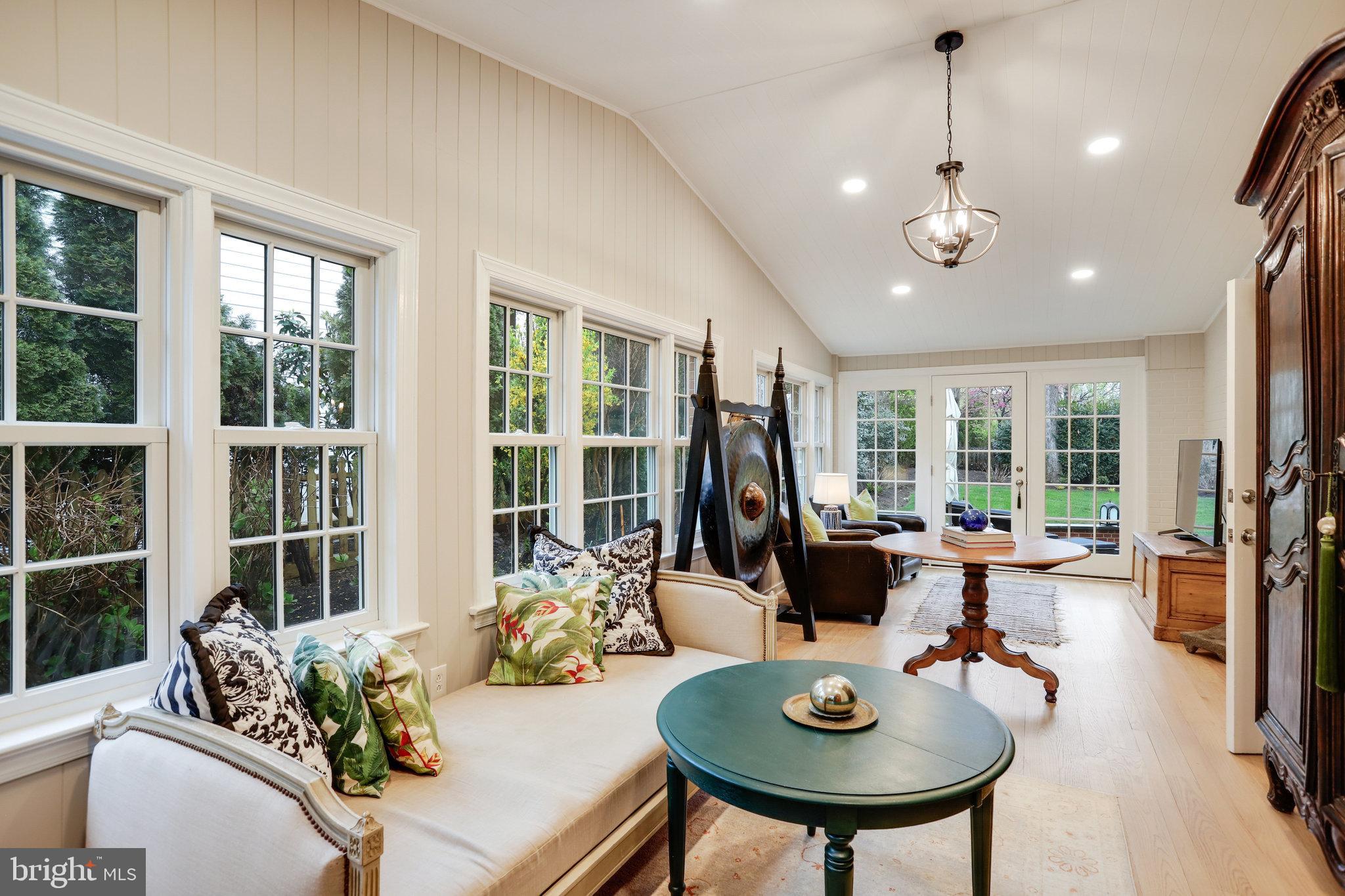 KENWOOD PARK - Residential