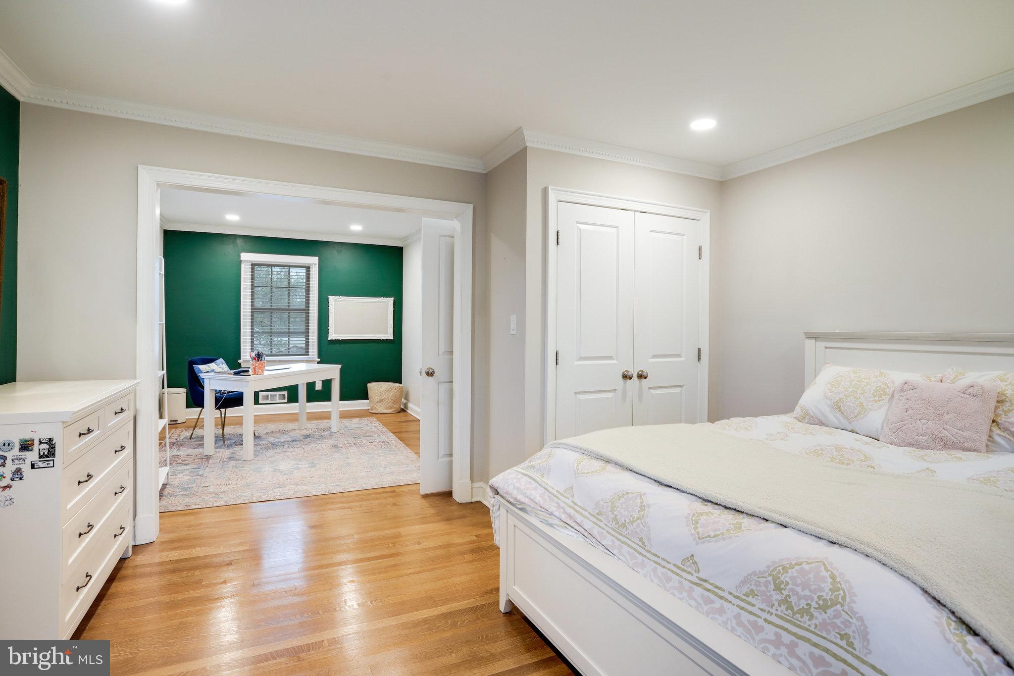 KENWOOD PARK - Residential