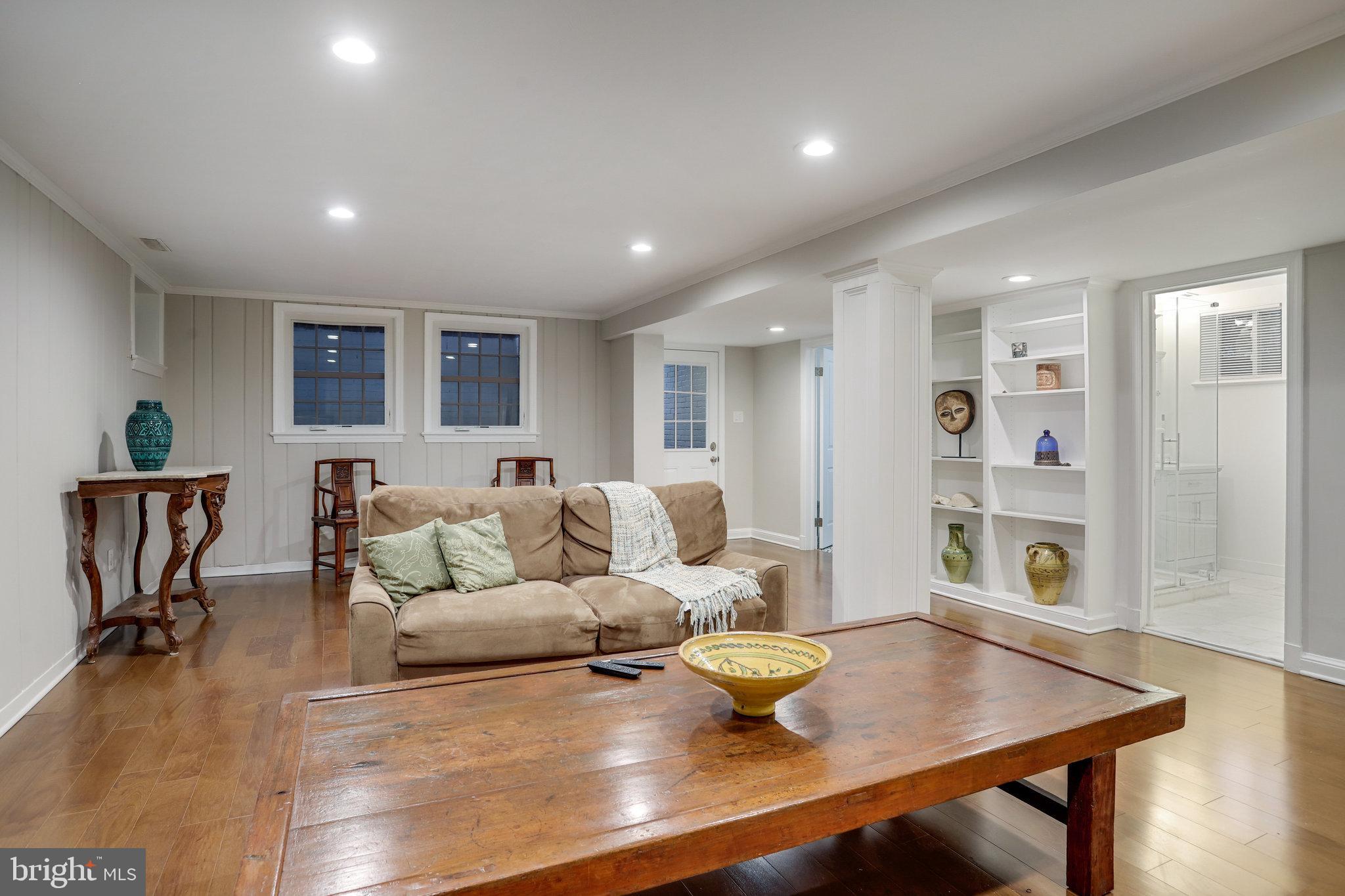 KENWOOD PARK - Residential