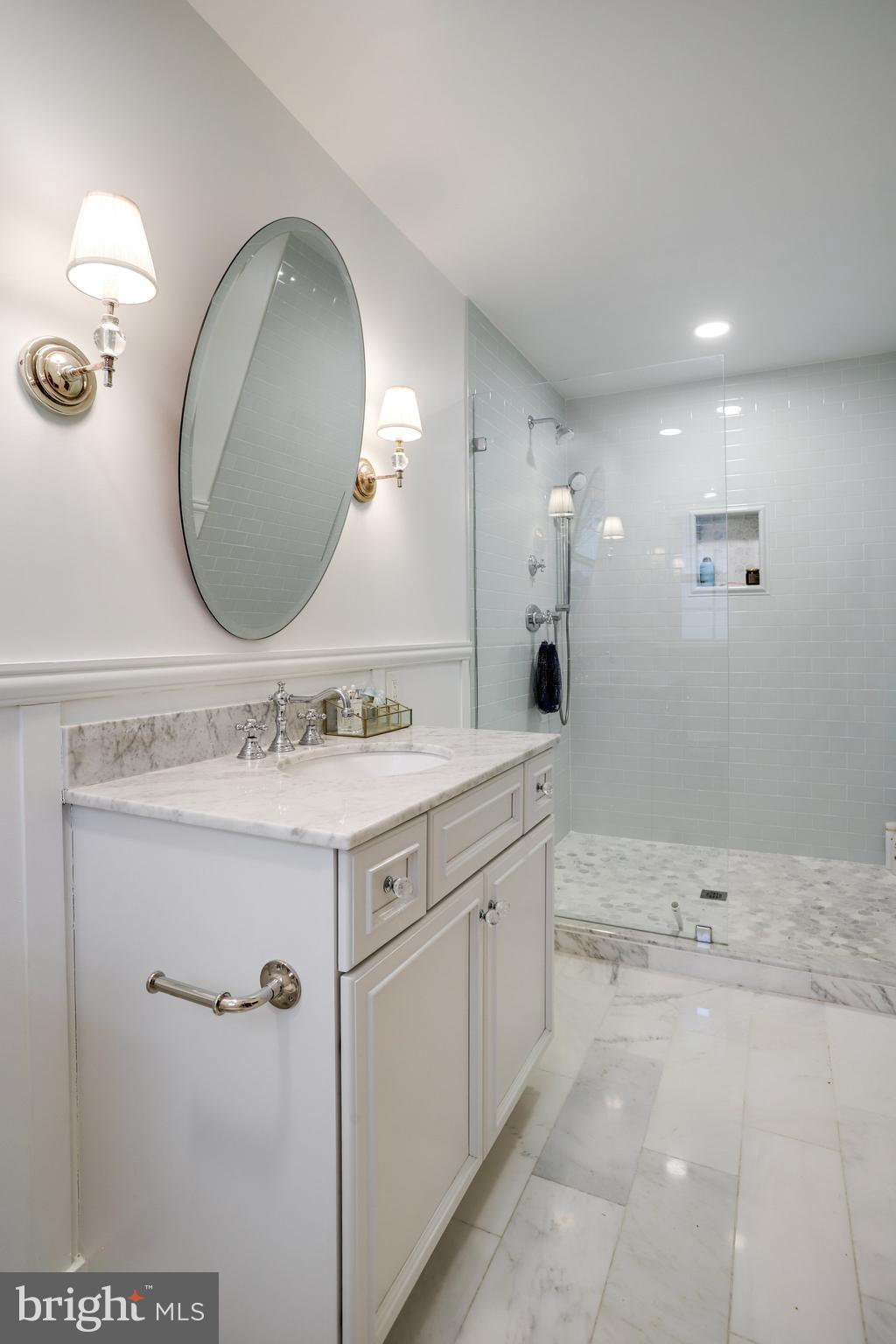 KENWOOD PARK - Residential