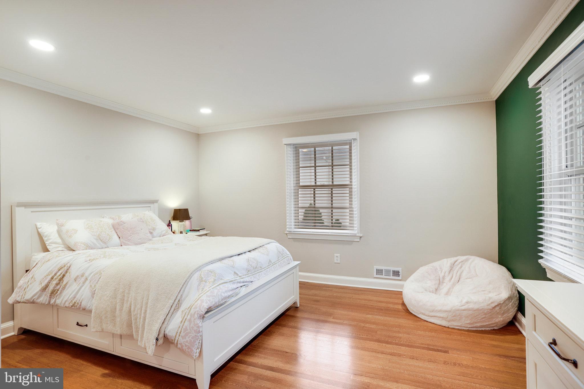 KENWOOD PARK - Residential