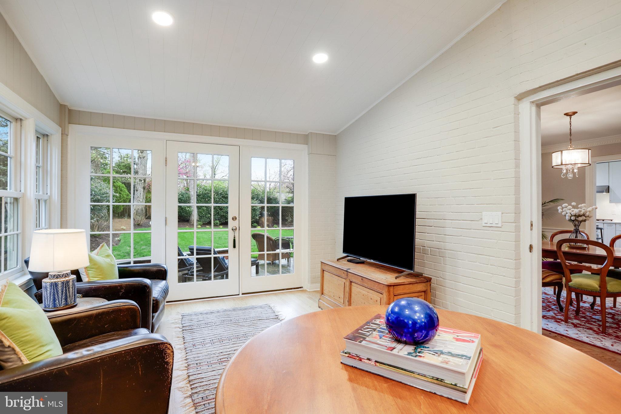 KENWOOD PARK - Residential