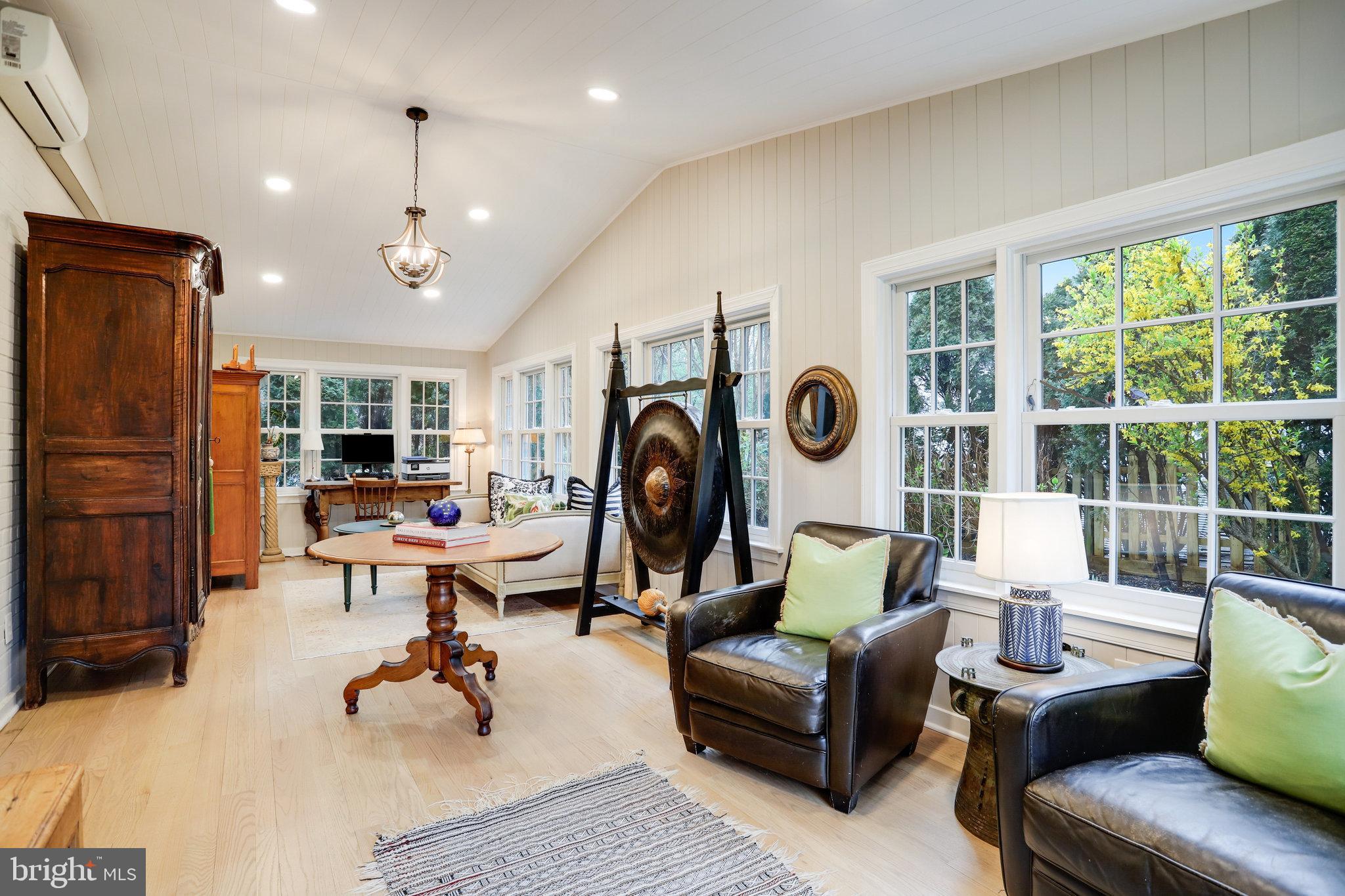 KENWOOD PARK - Residential