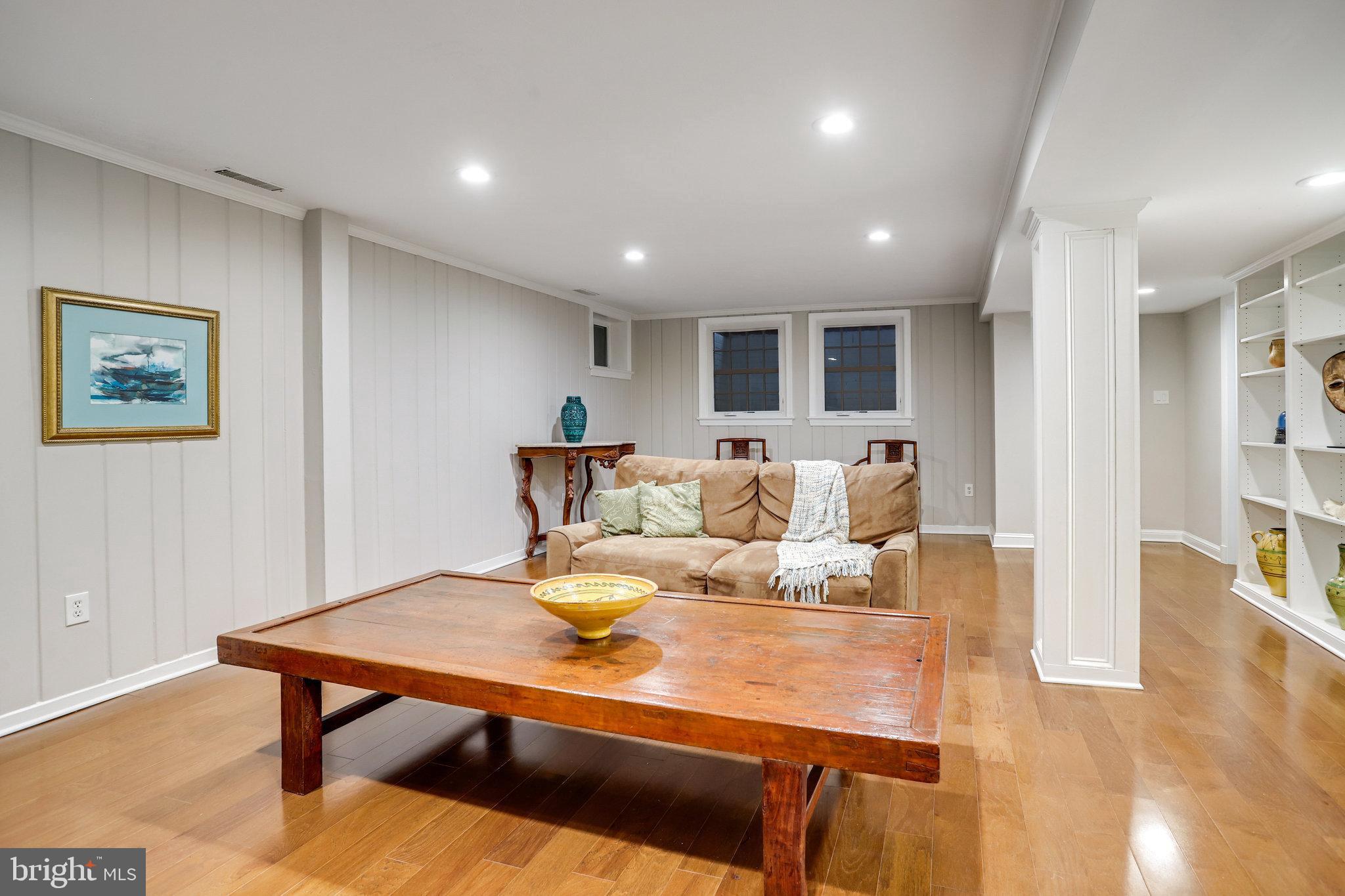 KENWOOD PARK - Residential