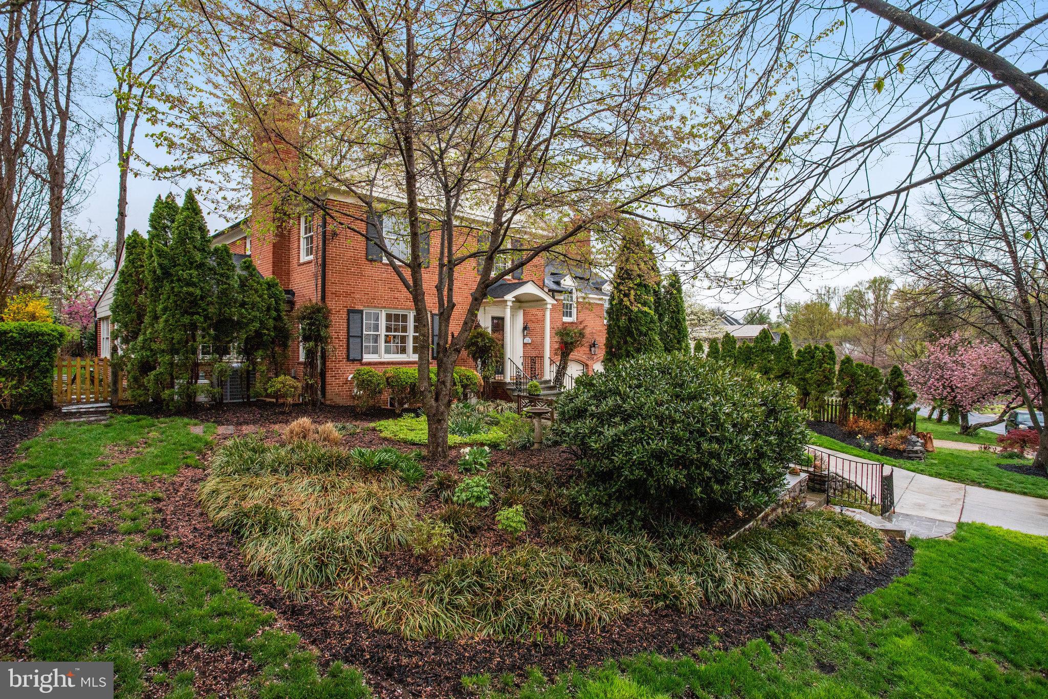 KENWOOD PARK - Residential