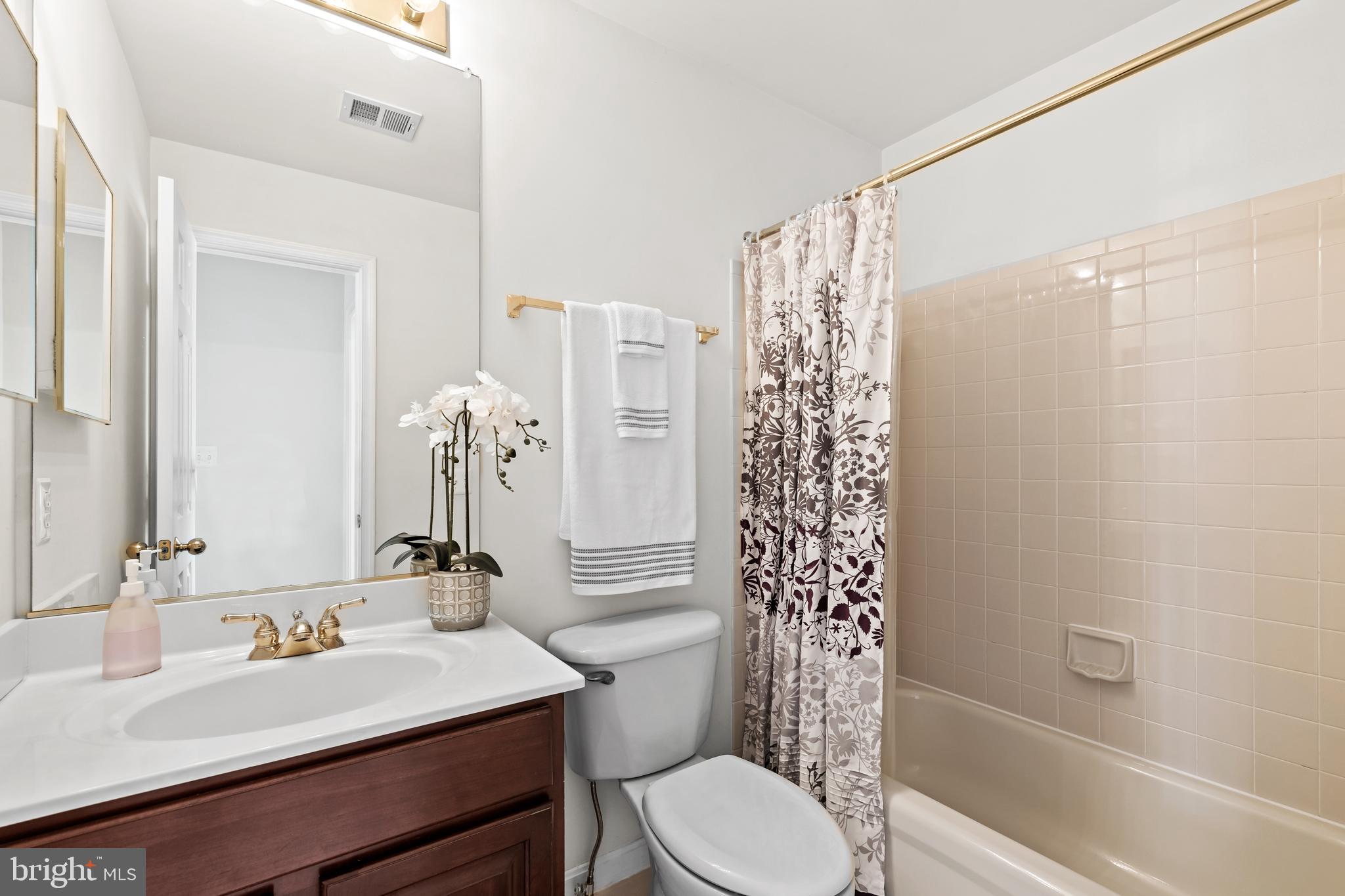 CAMERON STATION - Residential