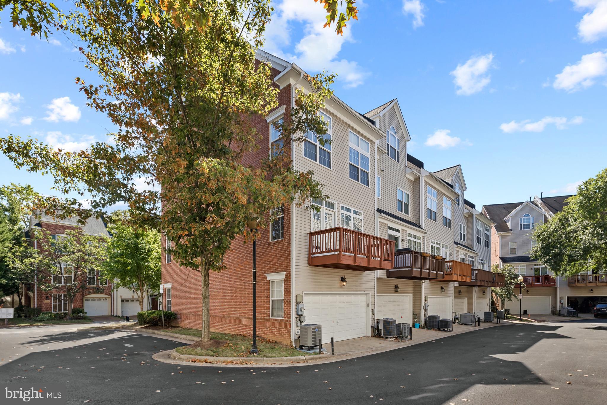 CAMERON STATION - Residential