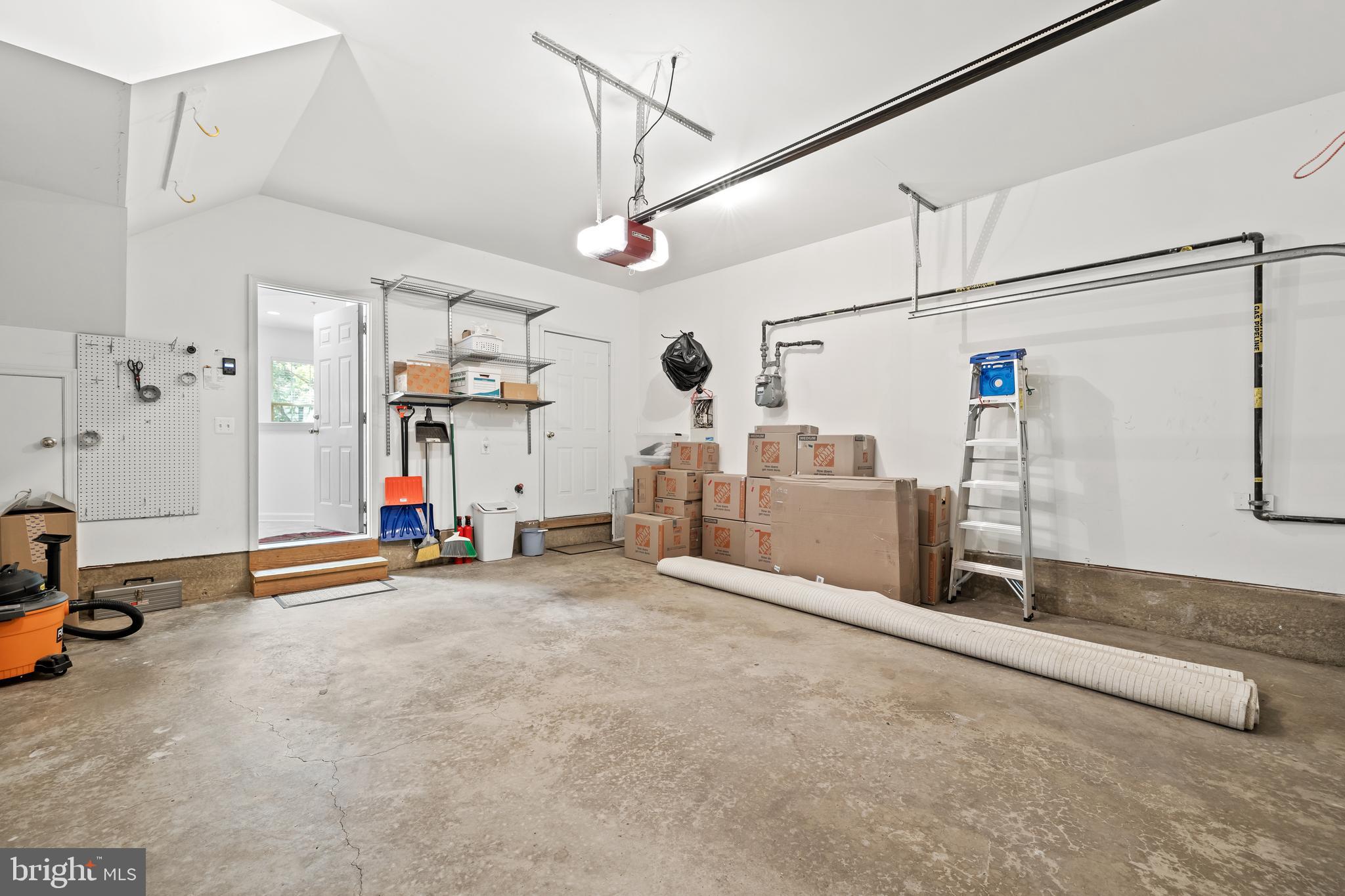 CAMERON STATION - Residential