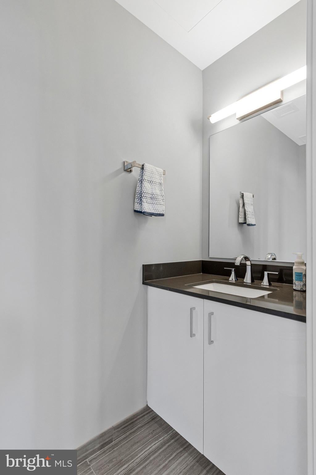 88 V STREET SW 801