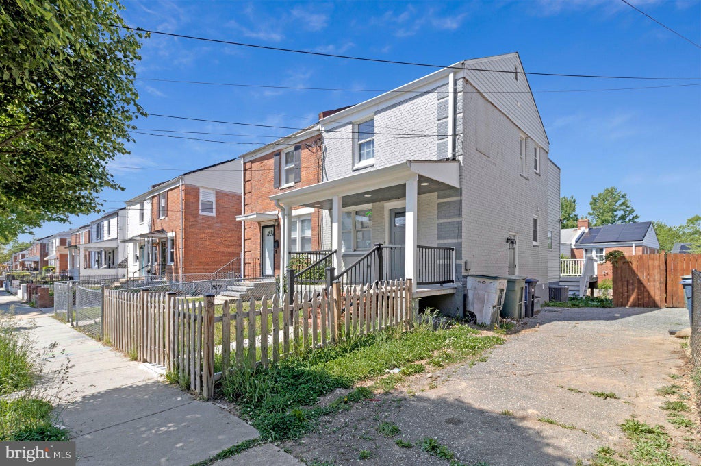 Photo of 5532 C Street SE, WASHINGTON, DC 20019 (MLS # DCDC2259856)