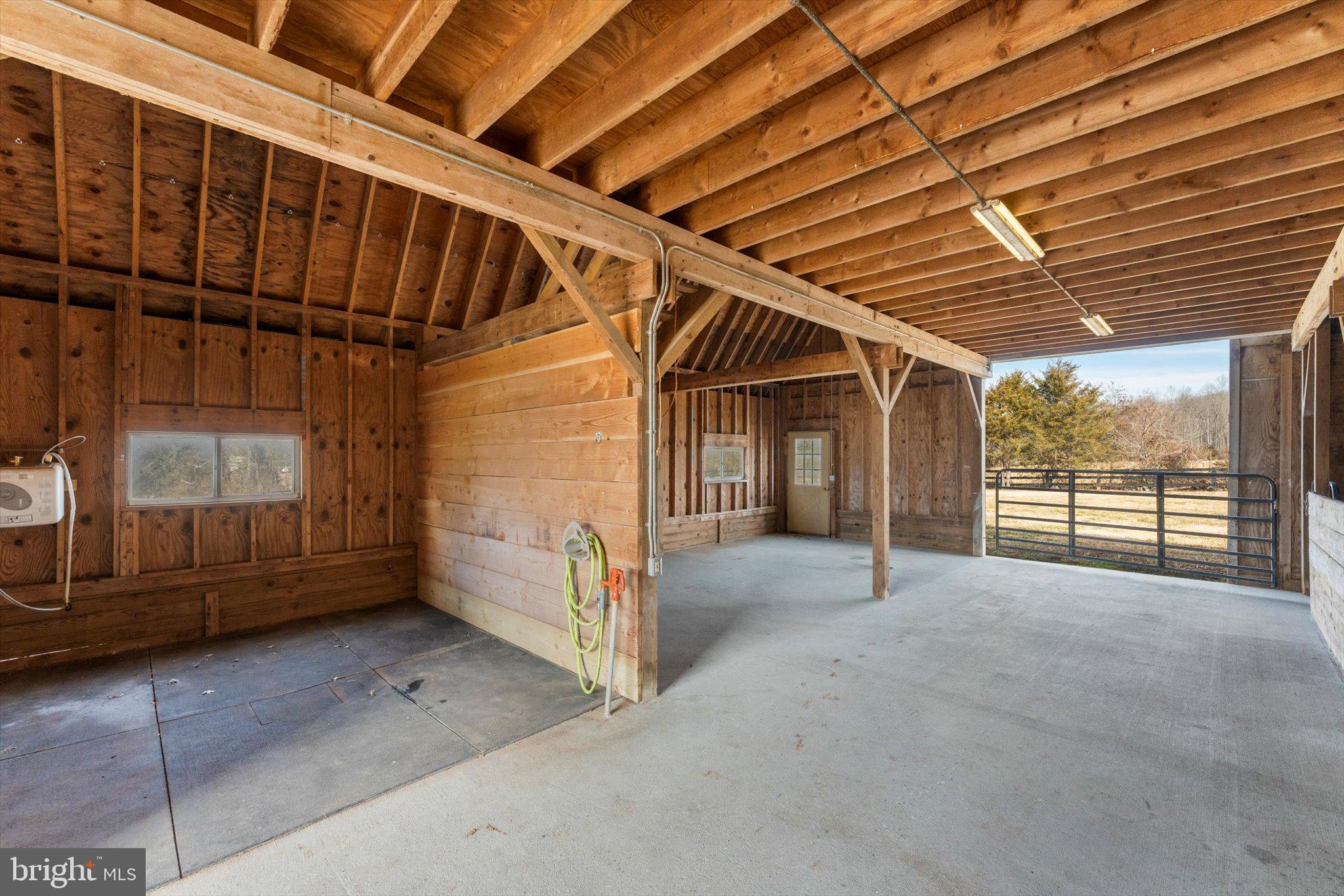 SADDLE RIDGE FARMS - Residential