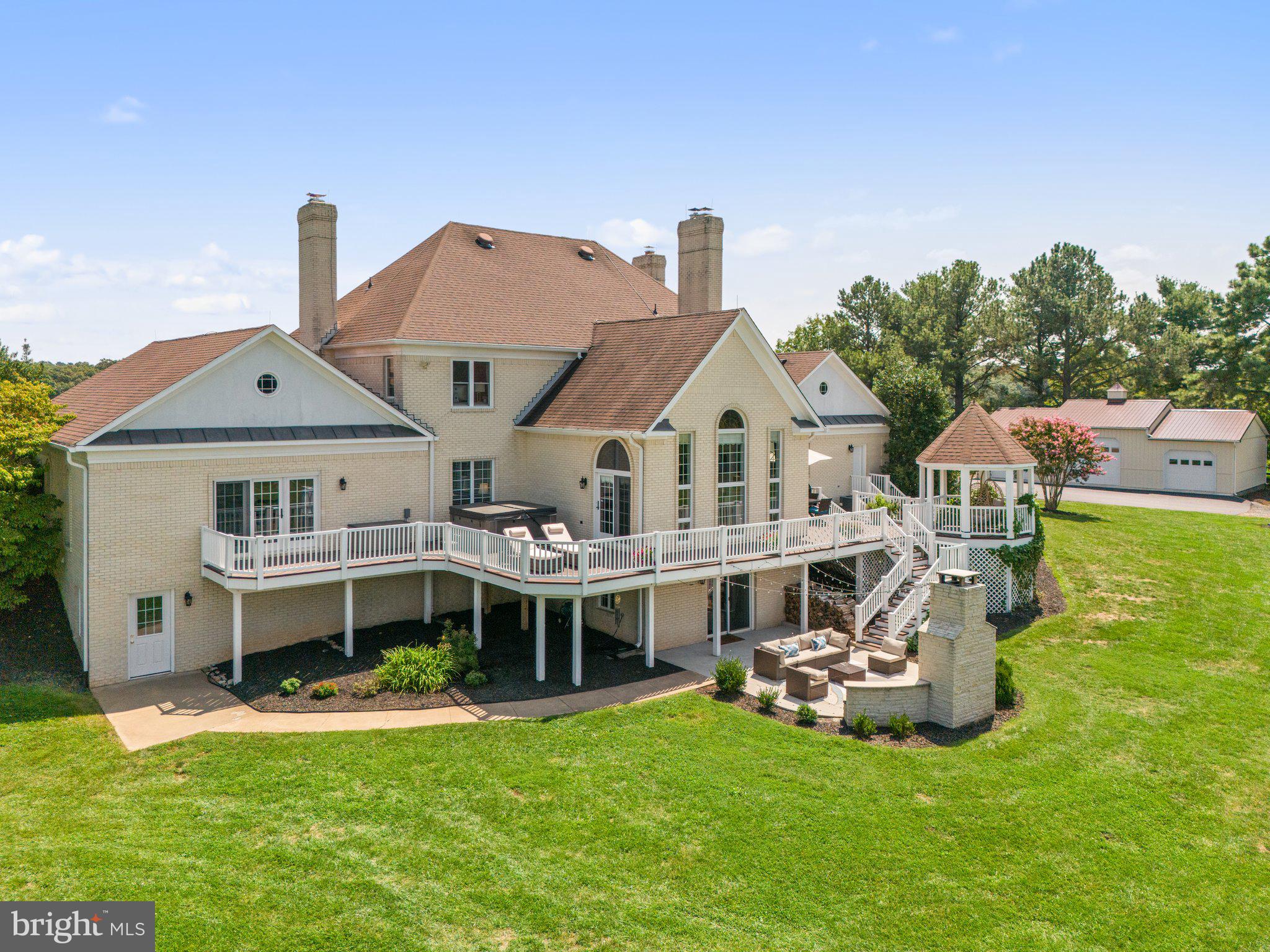 SADDLE RIDGE FARMS - Residential