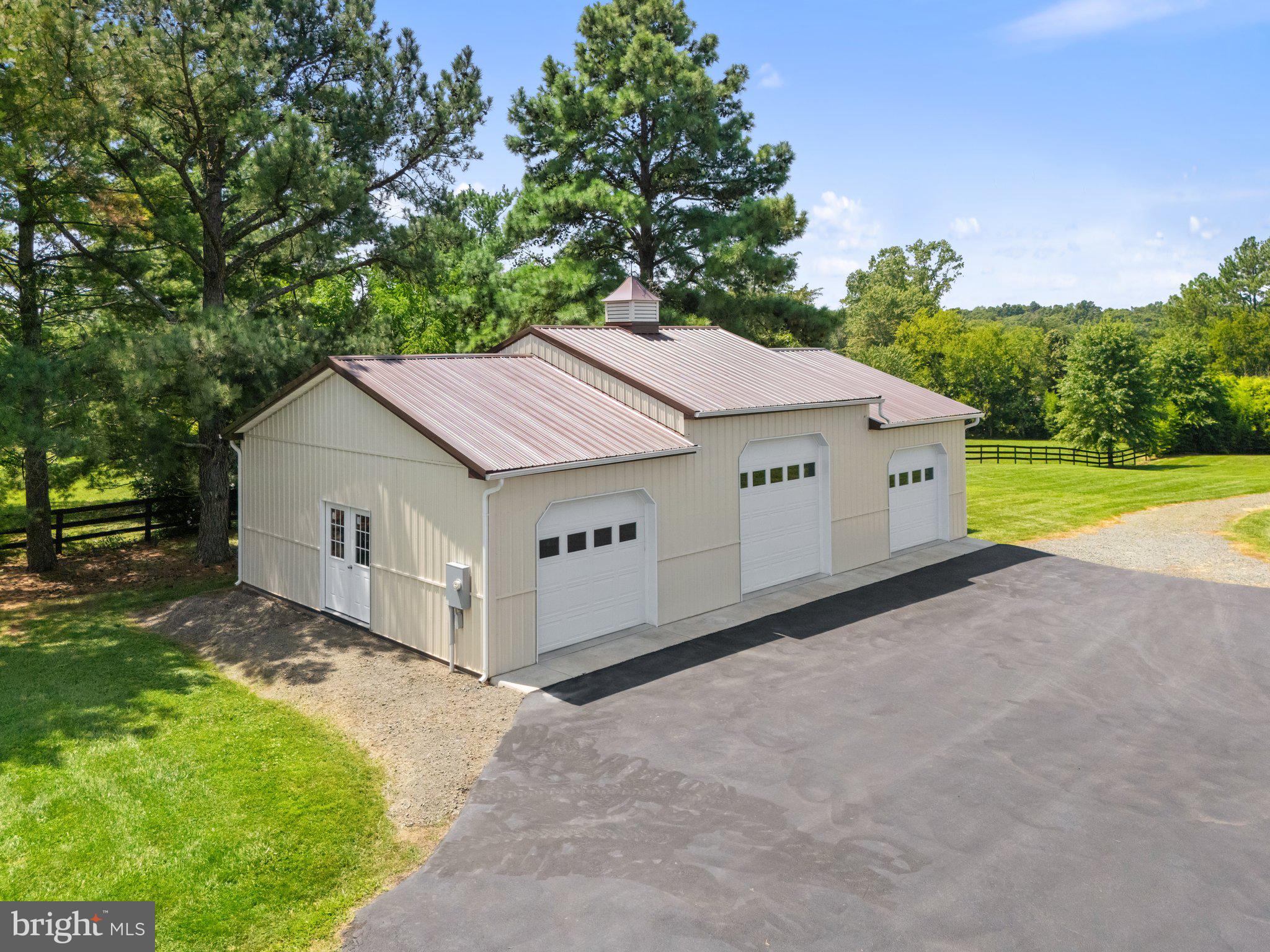 SADDLE RIDGE FARMS - Residential