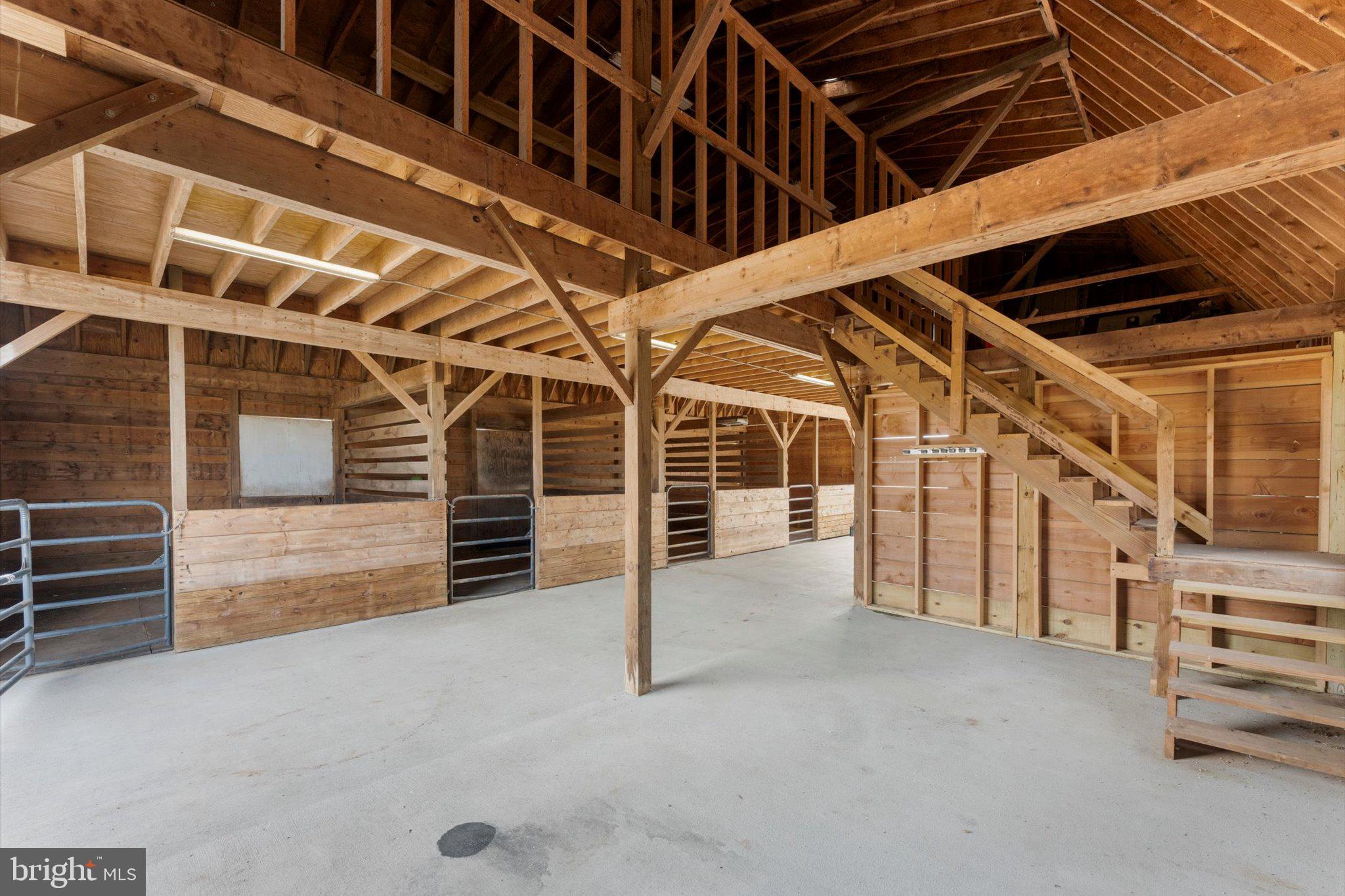 SADDLE RIDGE FARMS - Residential