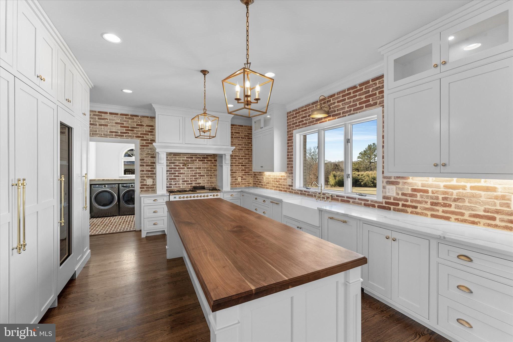 SADDLE RIDGE FARMS - Residential