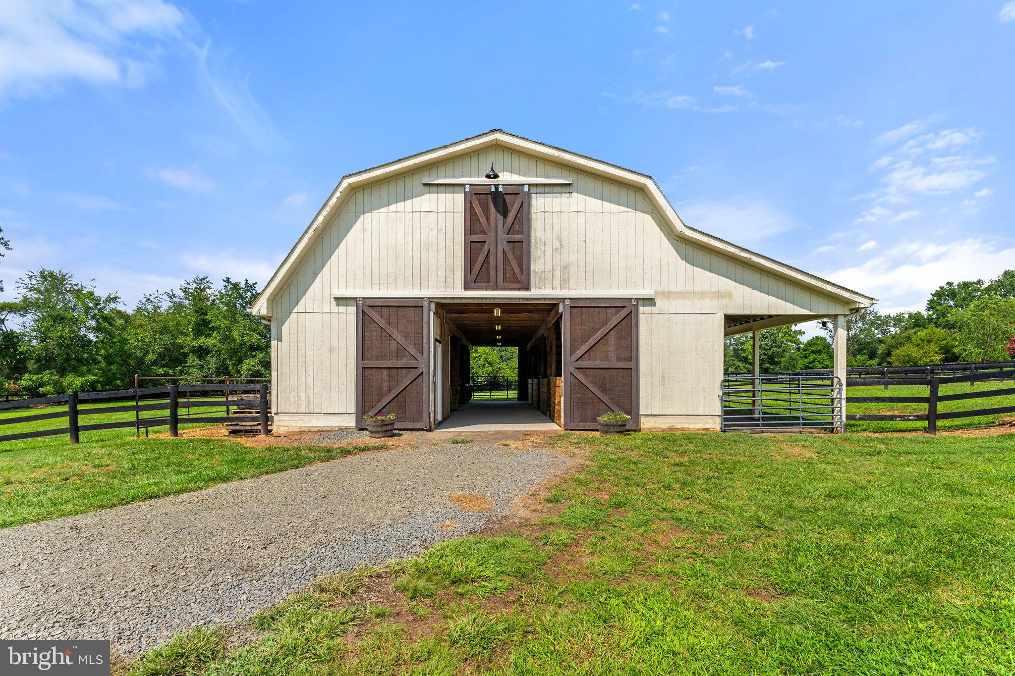 SADDLE RIDGE FARMS - Residential