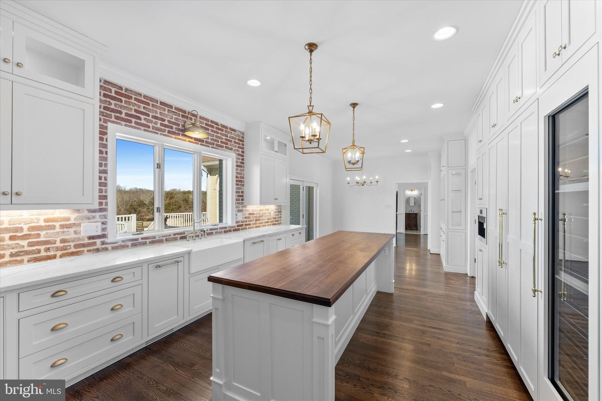 SADDLE RIDGE FARMS - Residential