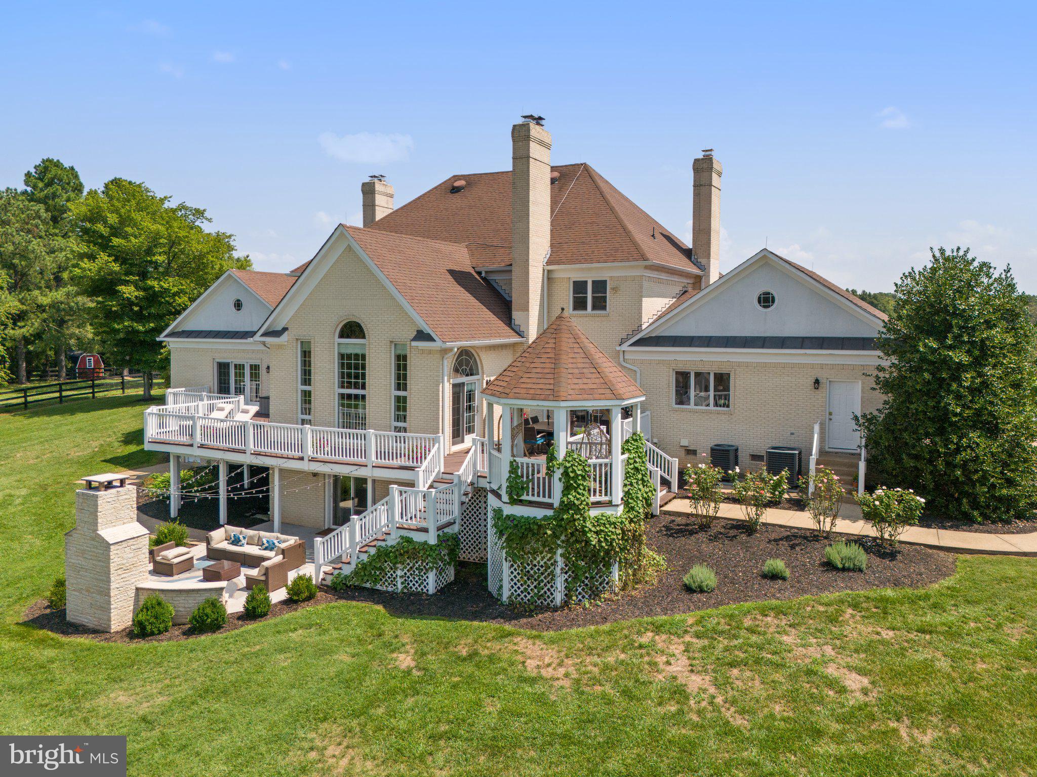 SADDLE RIDGE FARMS - Residential