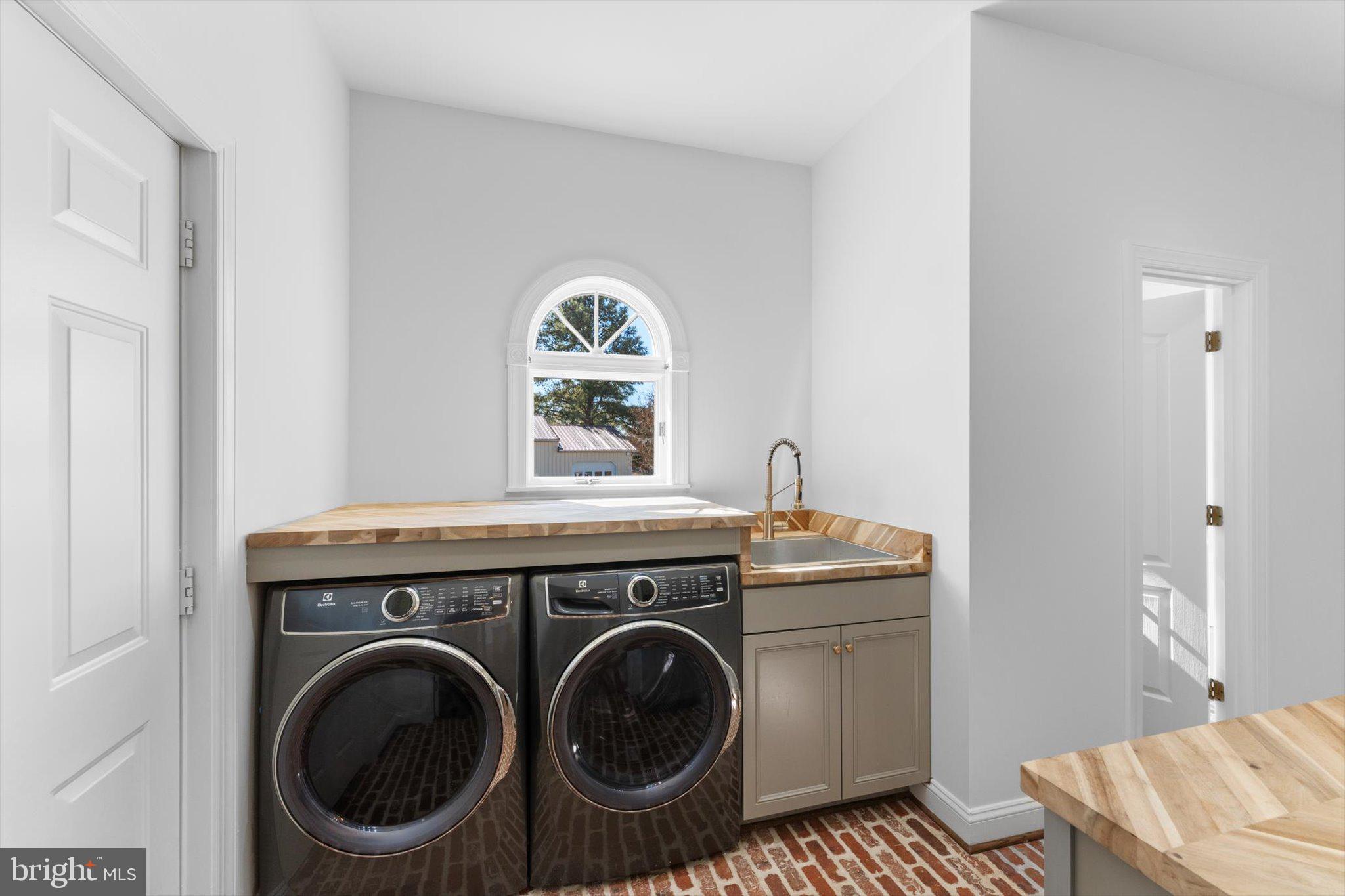 SADDLE RIDGE FARMS - Residential