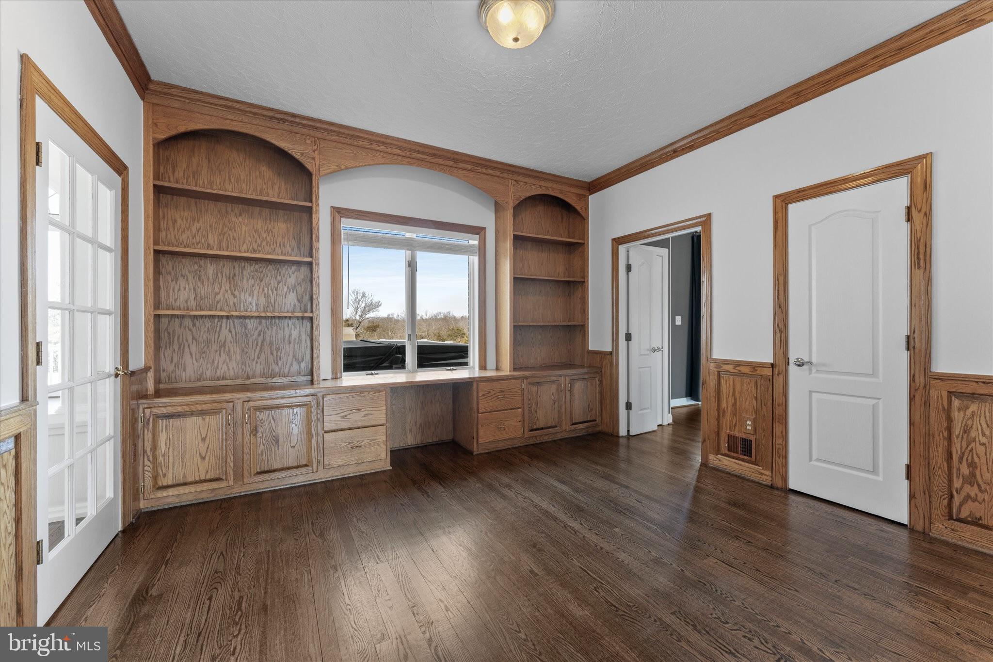 SADDLE RIDGE FARMS - Residential