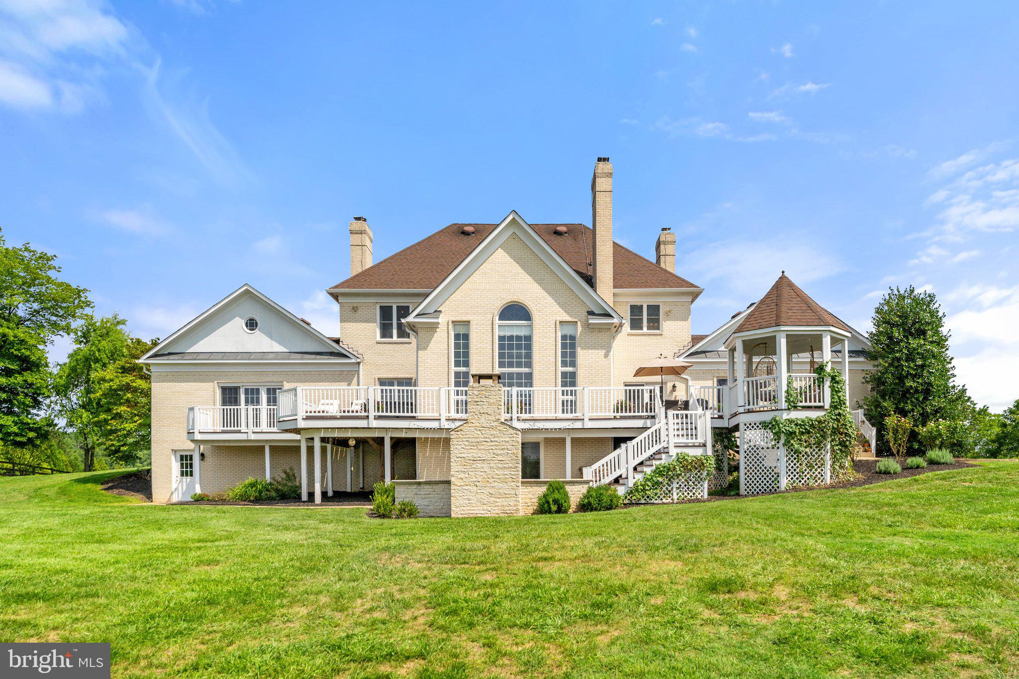 SADDLE RIDGE FARMS - Residential