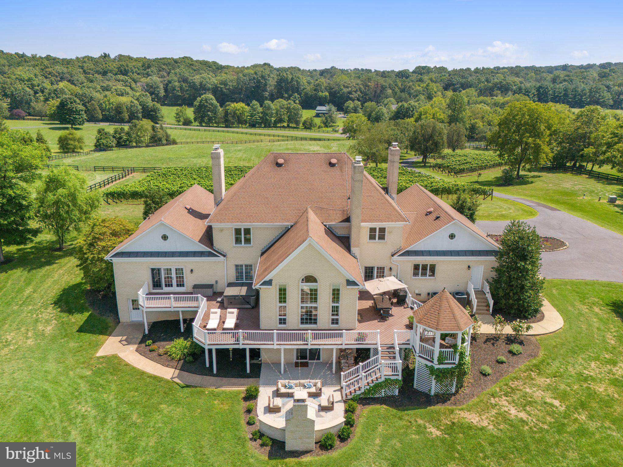 SADDLE RIDGE FARMS - Residential