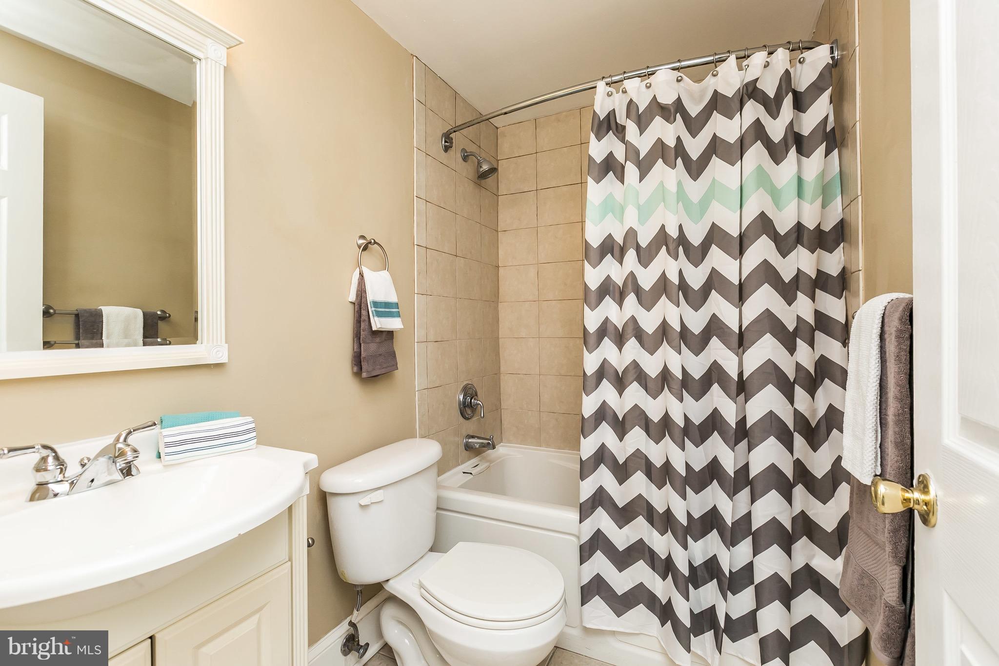 WASHINGTON VILLAGE - Residential