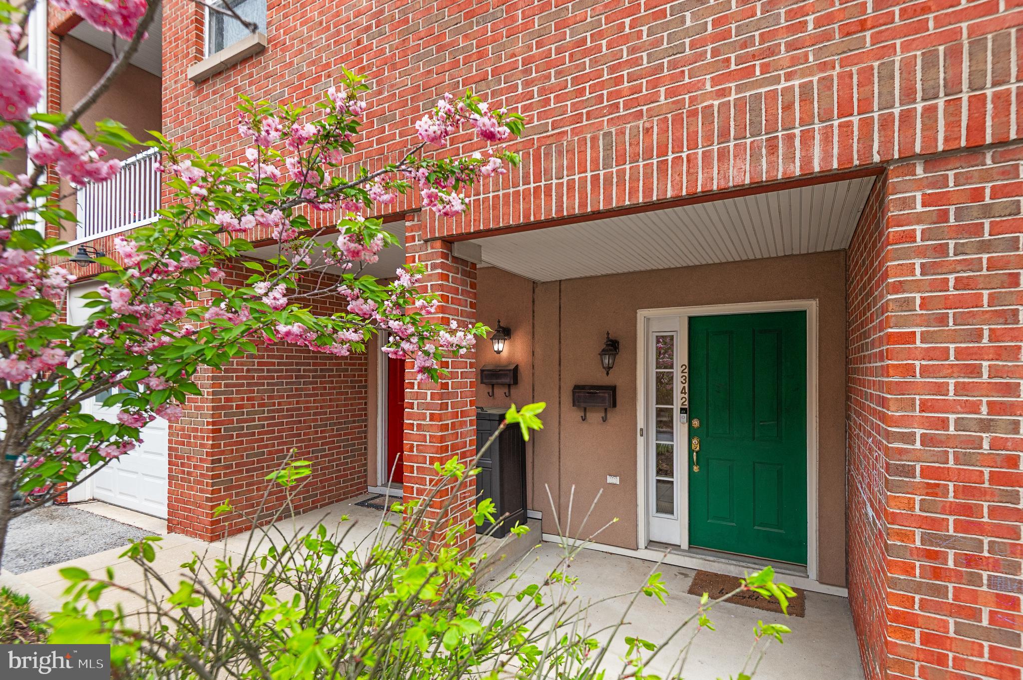 2342 CAMBRIDGE WALK