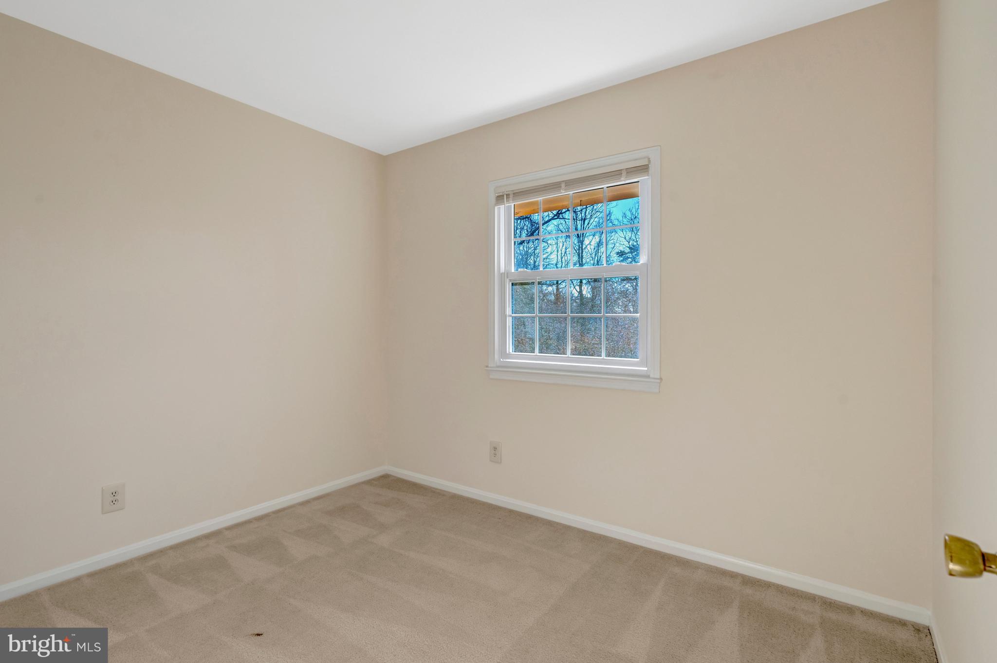 LONDON TOWNE - Residential