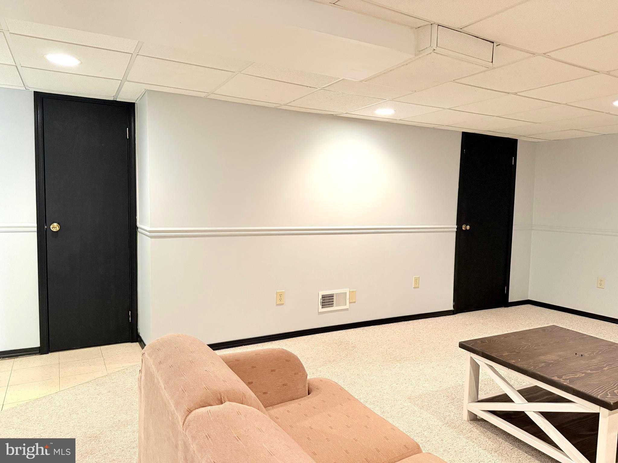 CAMBRIDGE SQ - Residential