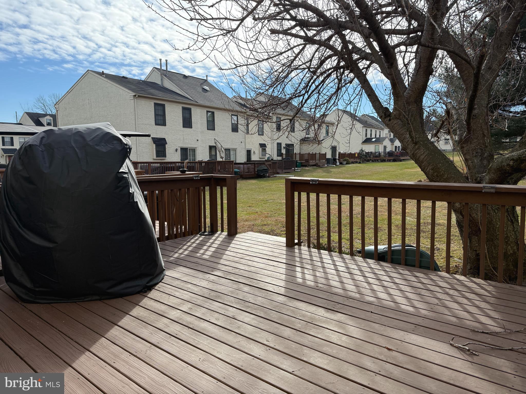 CAMBRIDGE SQ - Residential
