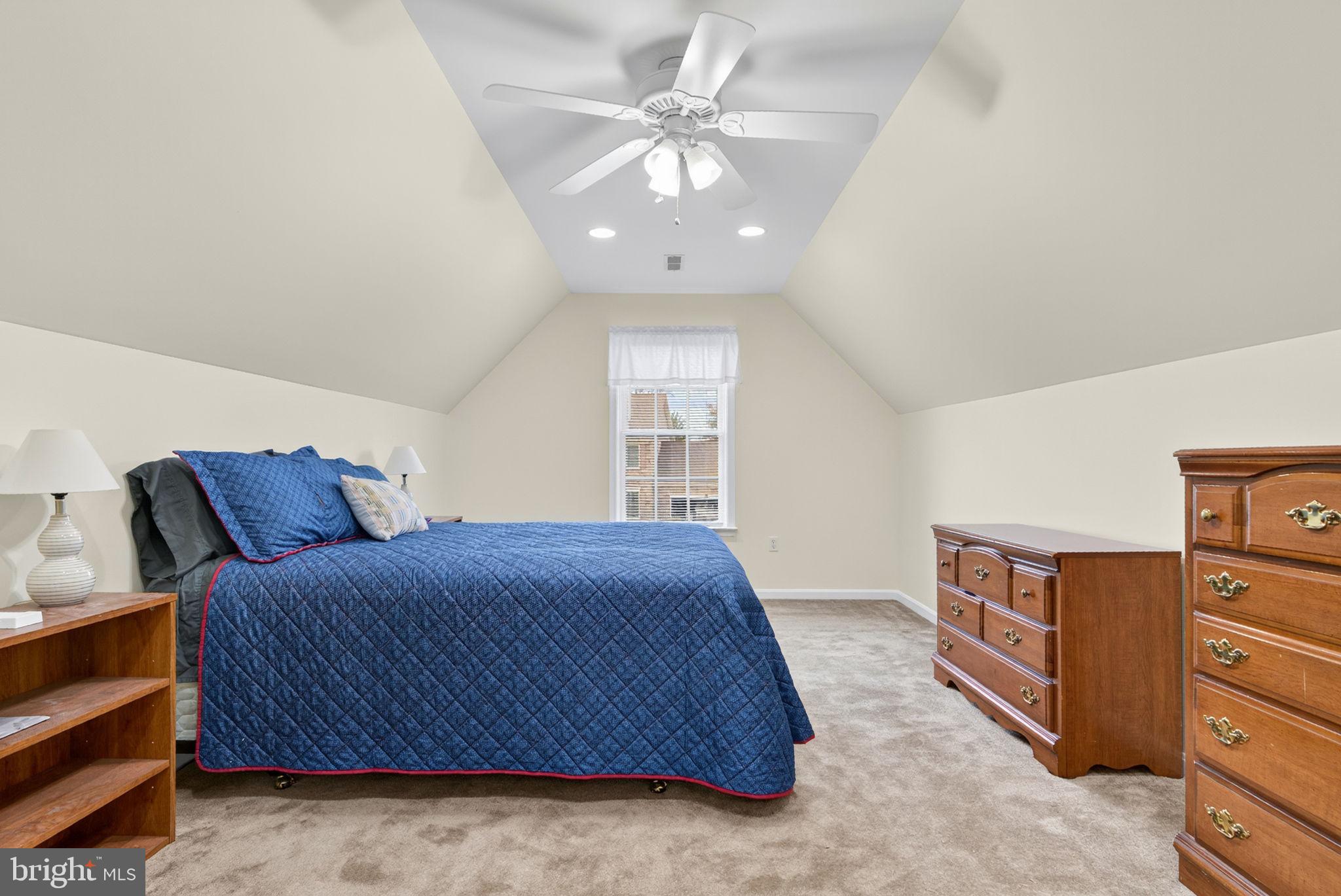 BROOKFIELD - Residential