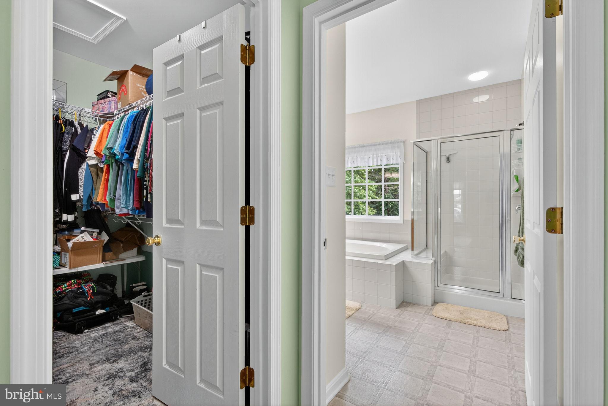 BROOKFIELD - Residential