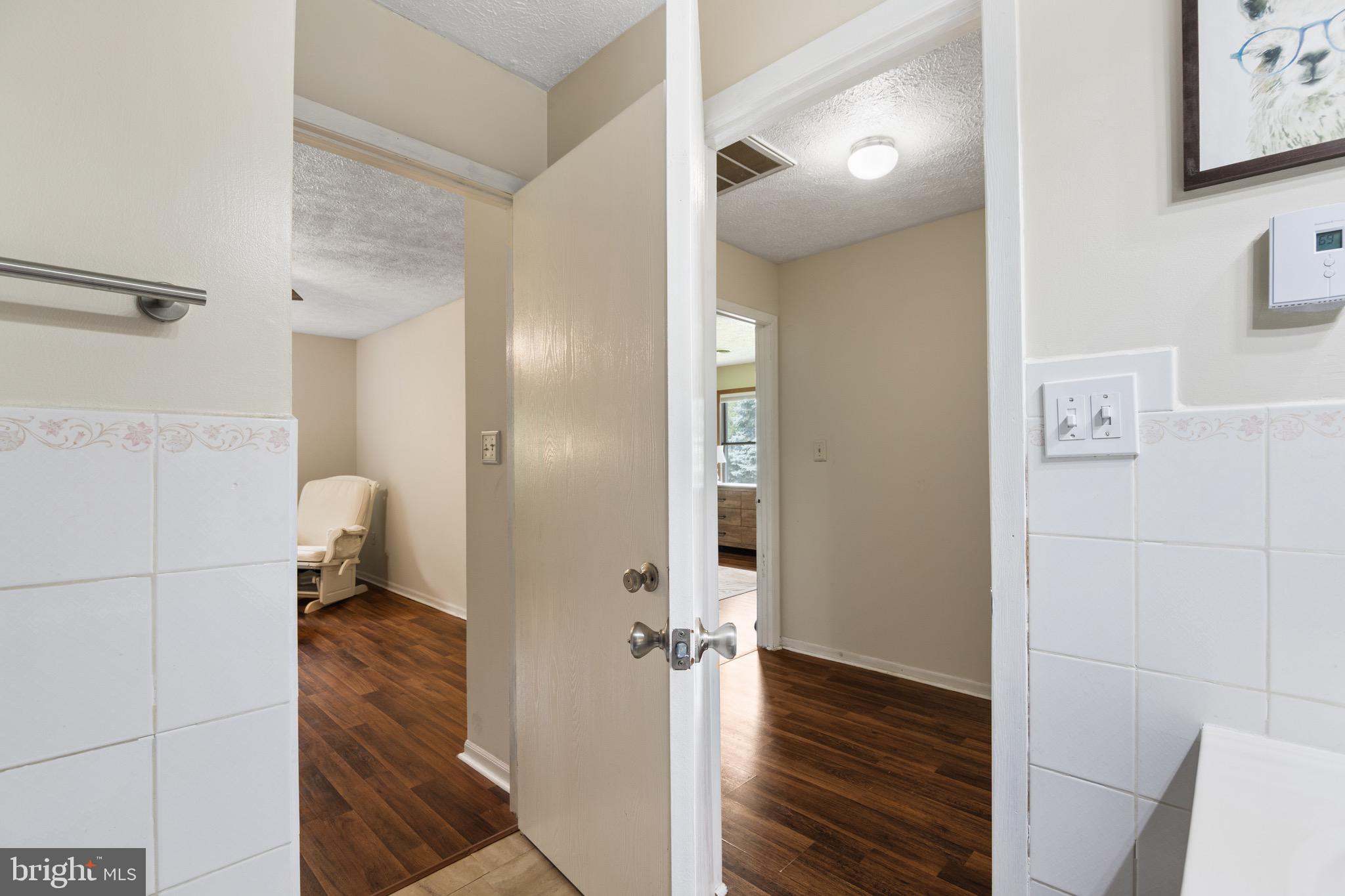 COUNTRY SIDE MANOR - Residential