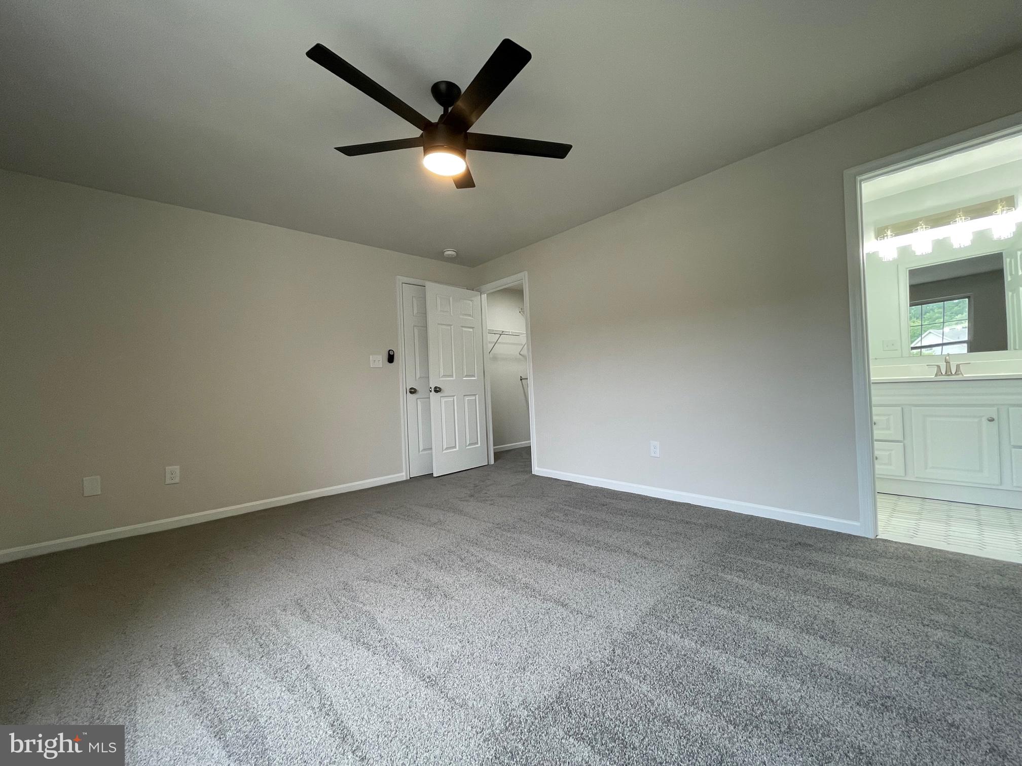 THE LAURELS - Residential