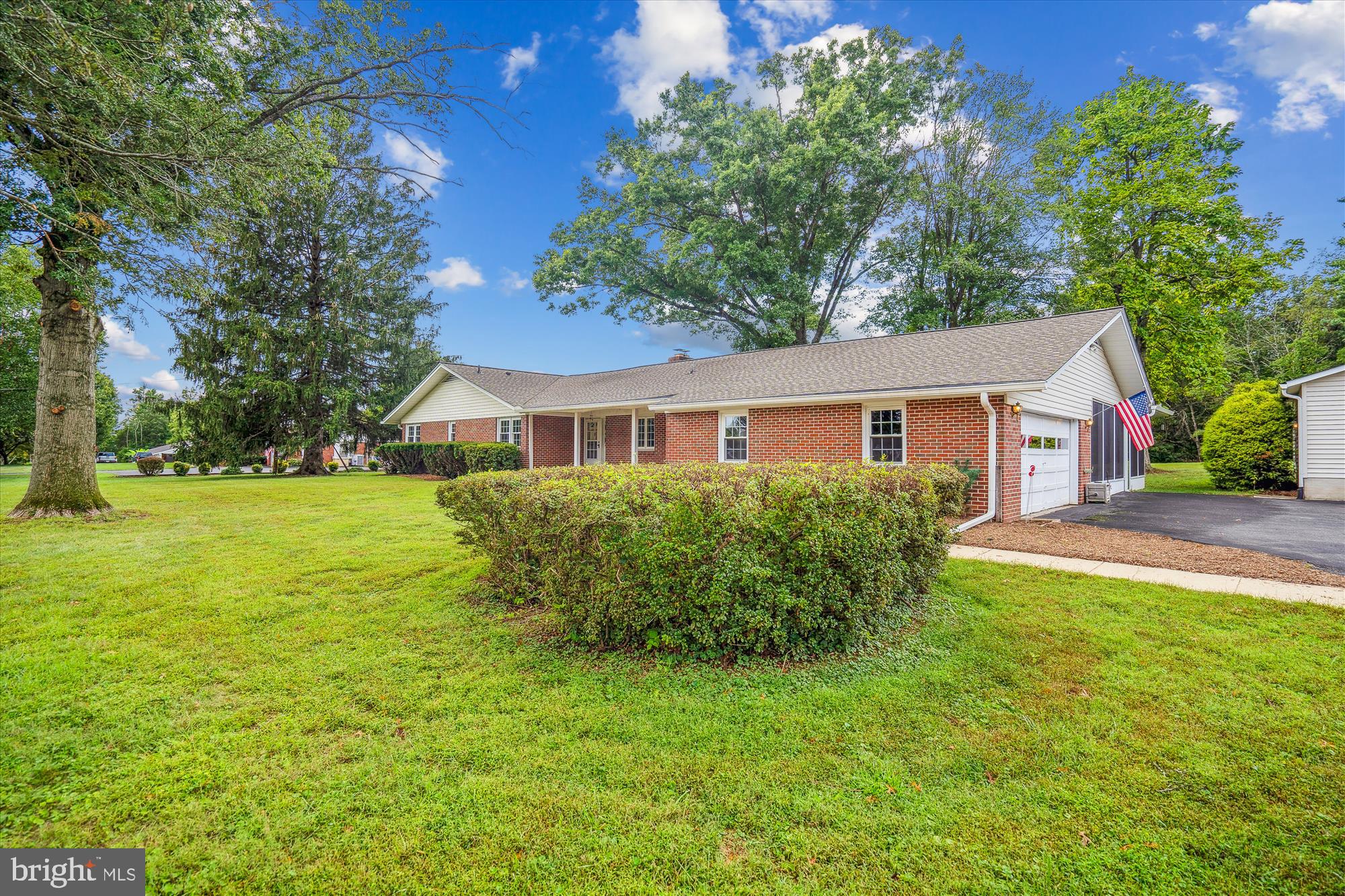 NORBROOK VILLAGE - Residential