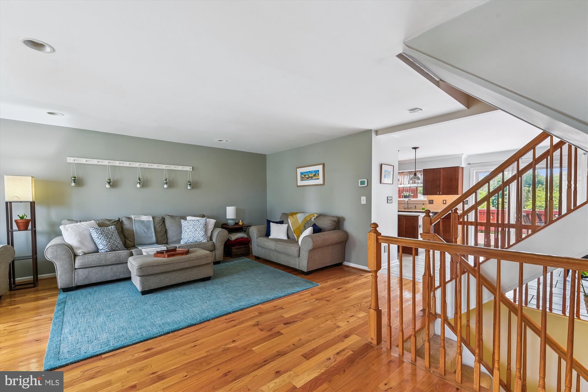 828 ALBION PLACE