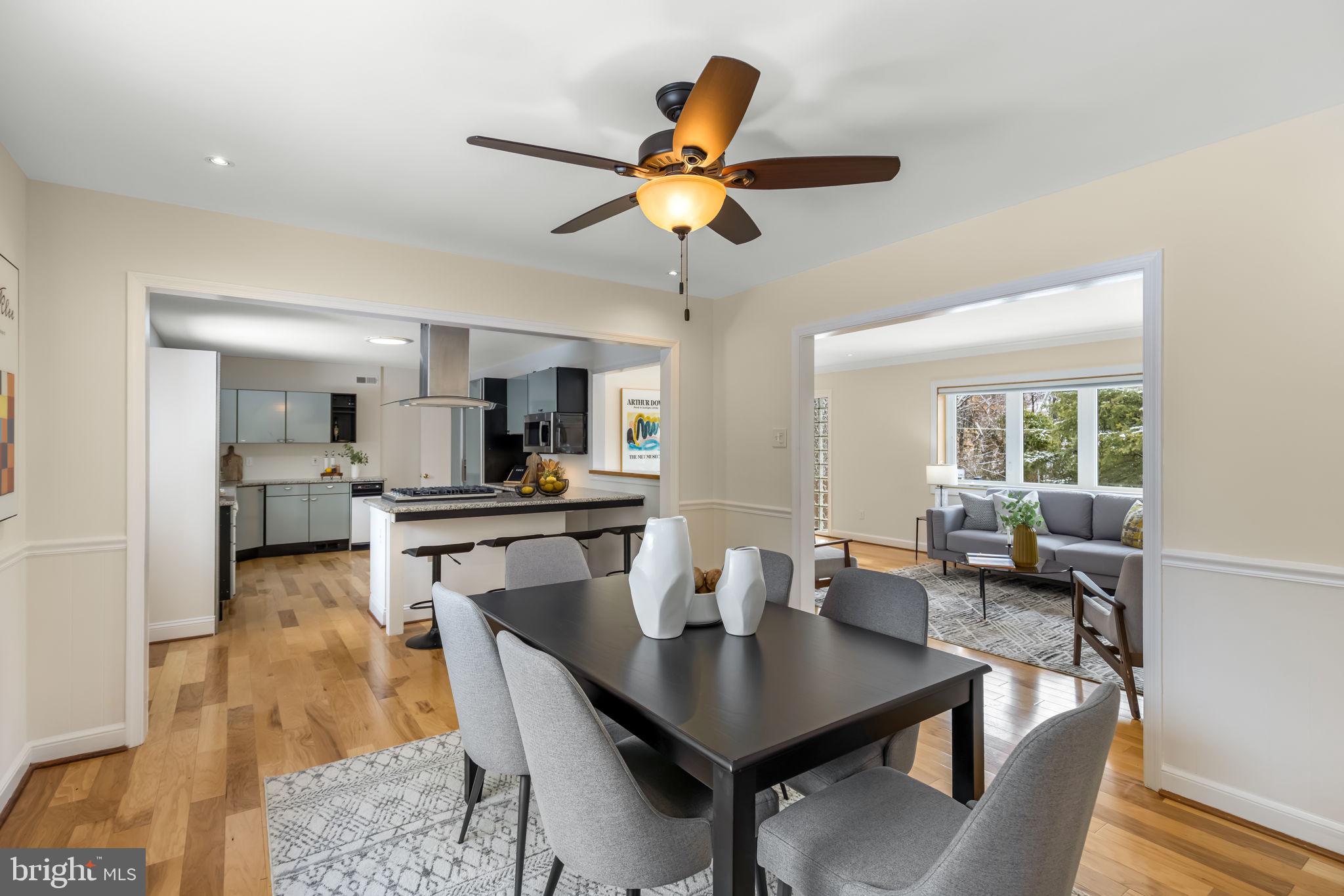 LAKE BARCROFT - Residential