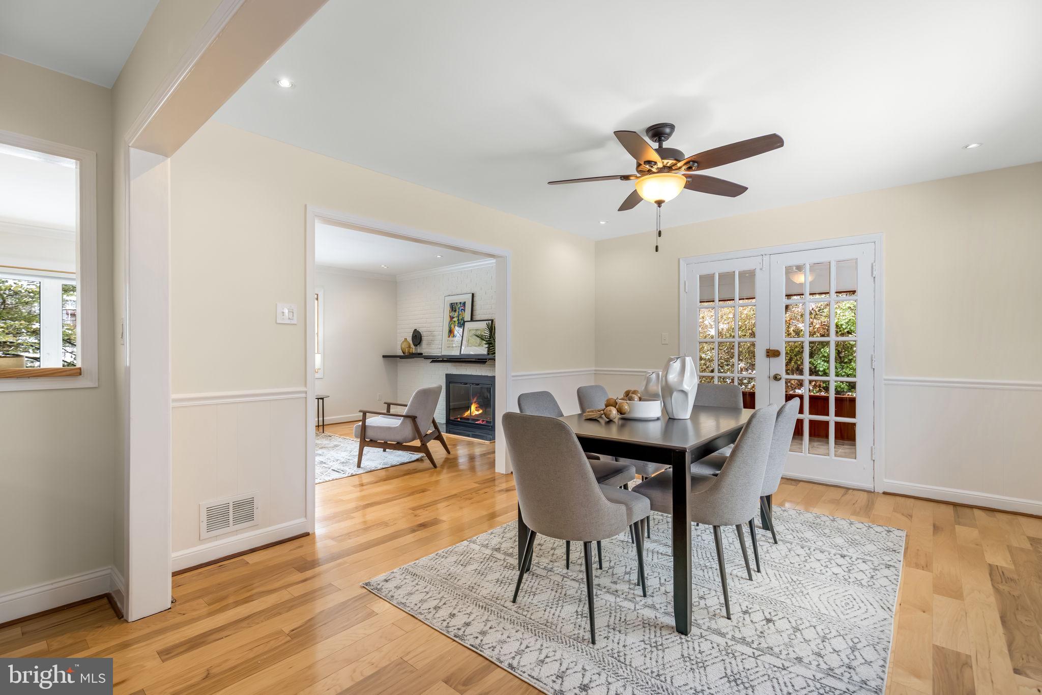 LAKE BARCROFT - Residential