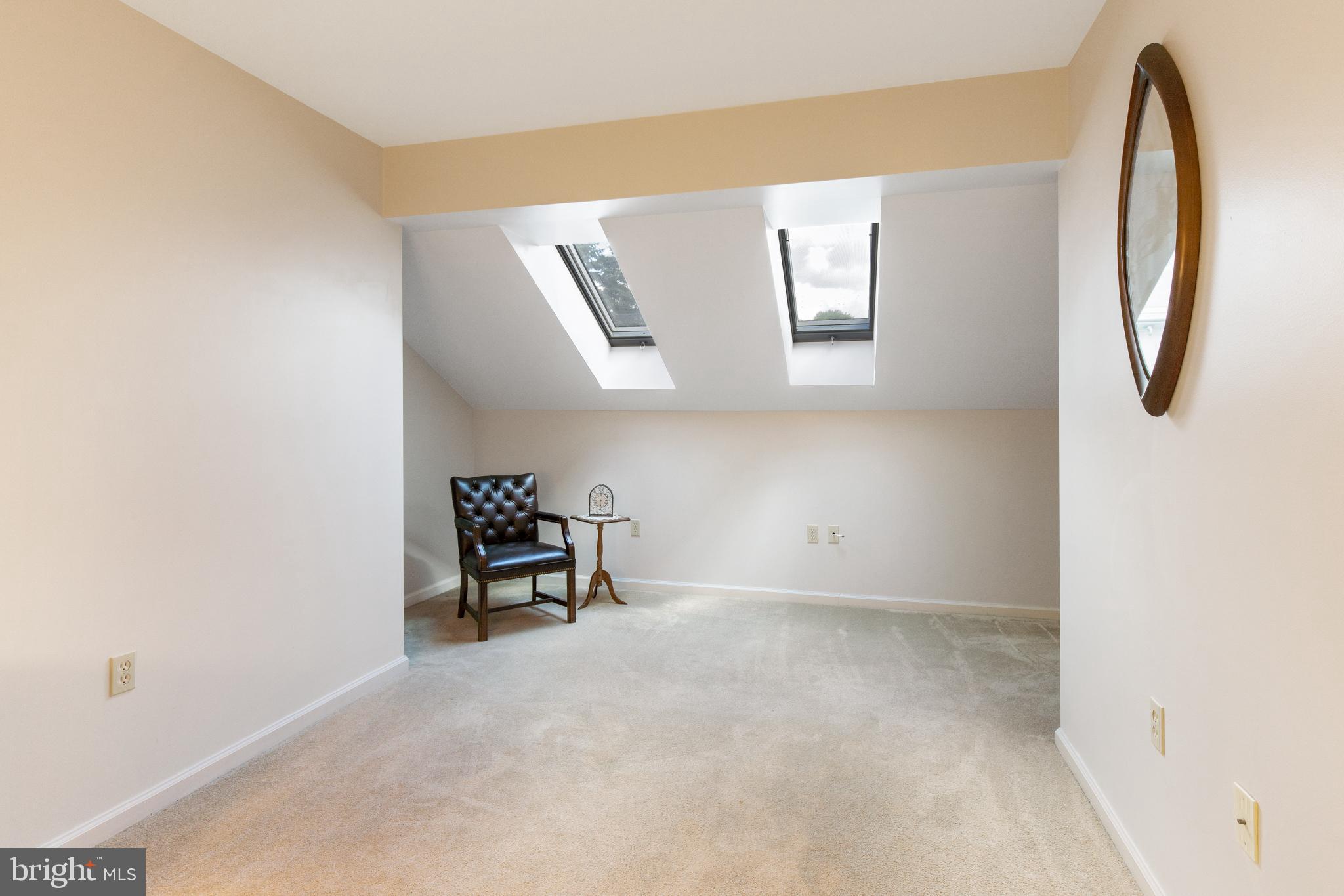 FALCON RIDGE - Residential