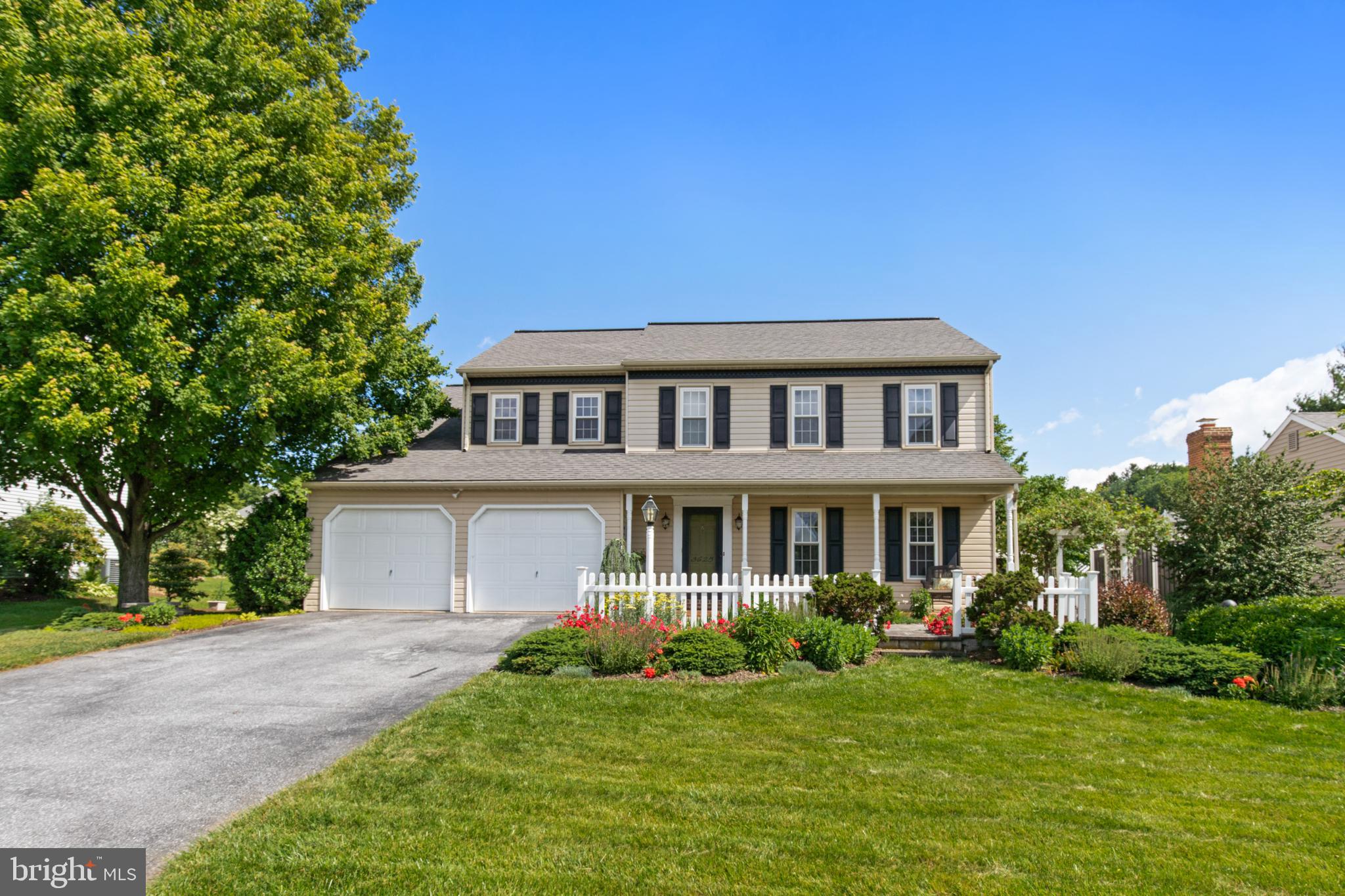 FALCON RIDGE - Residential