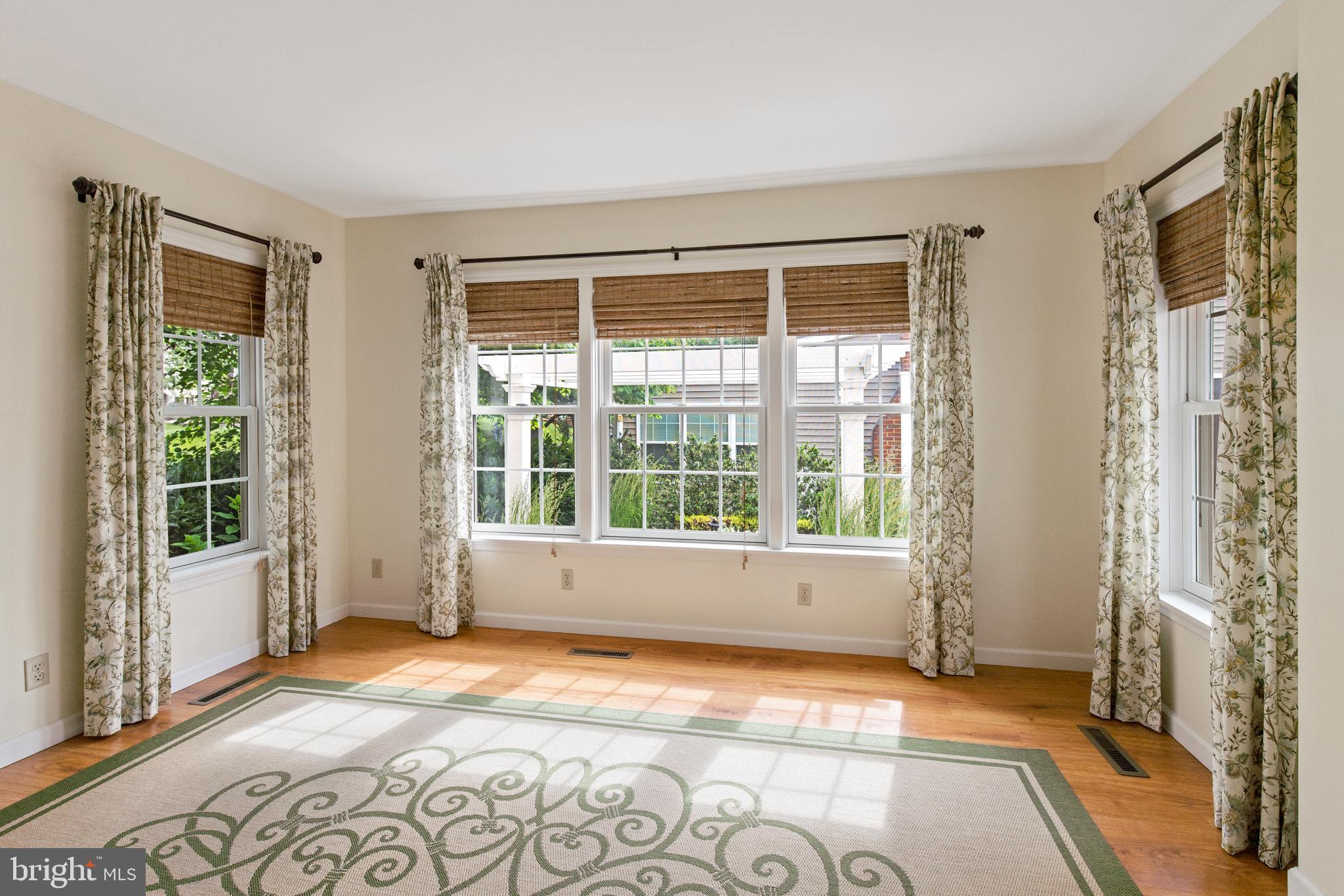 FALCON RIDGE - Residential