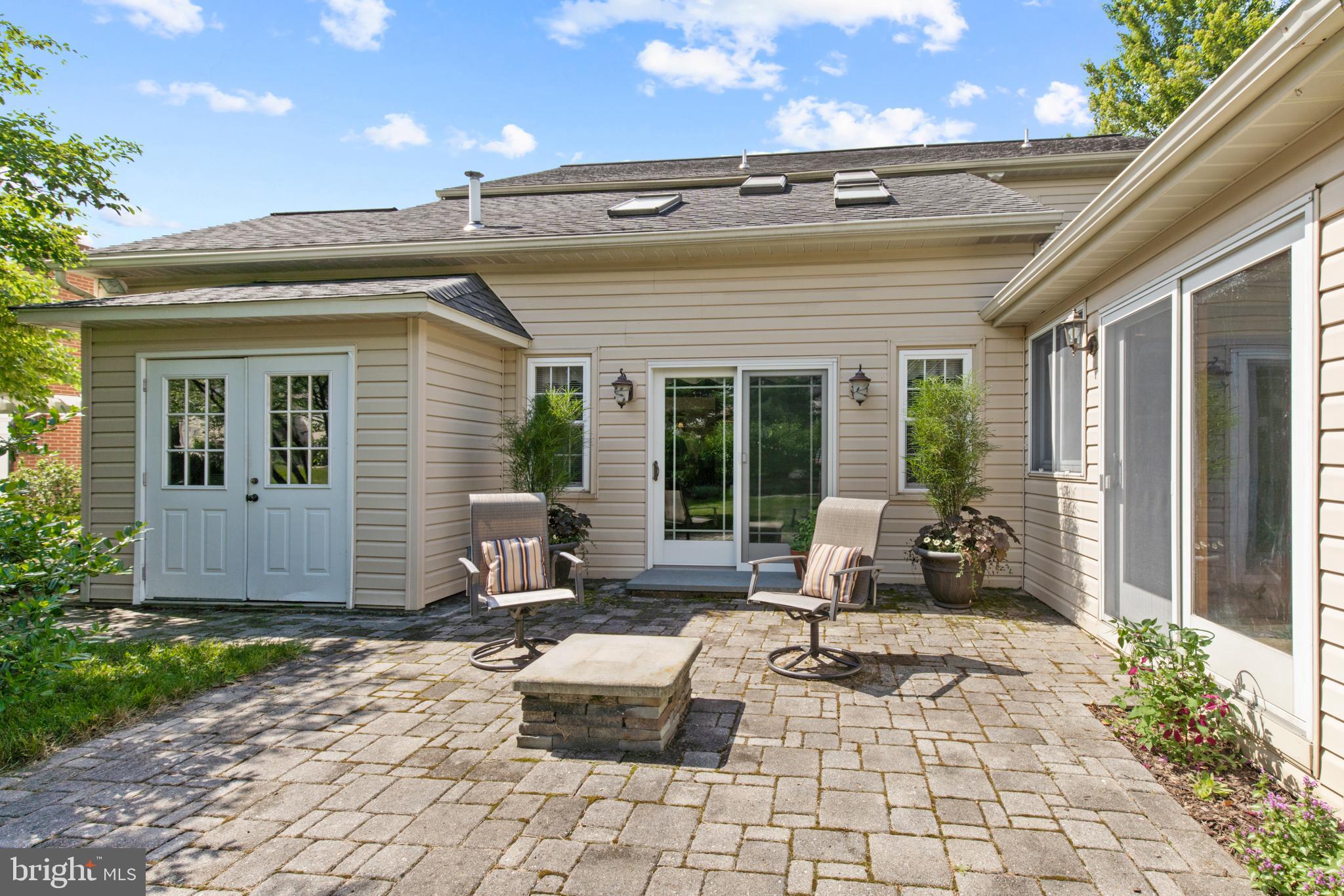 FALCON RIDGE - Residential