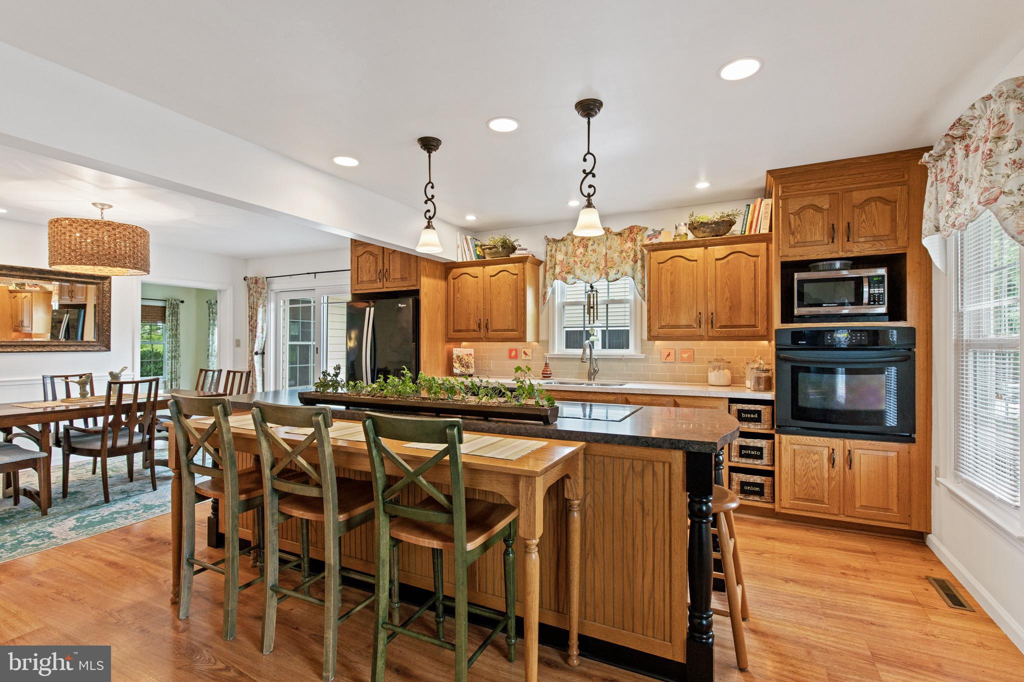 FALCON RIDGE - Residential