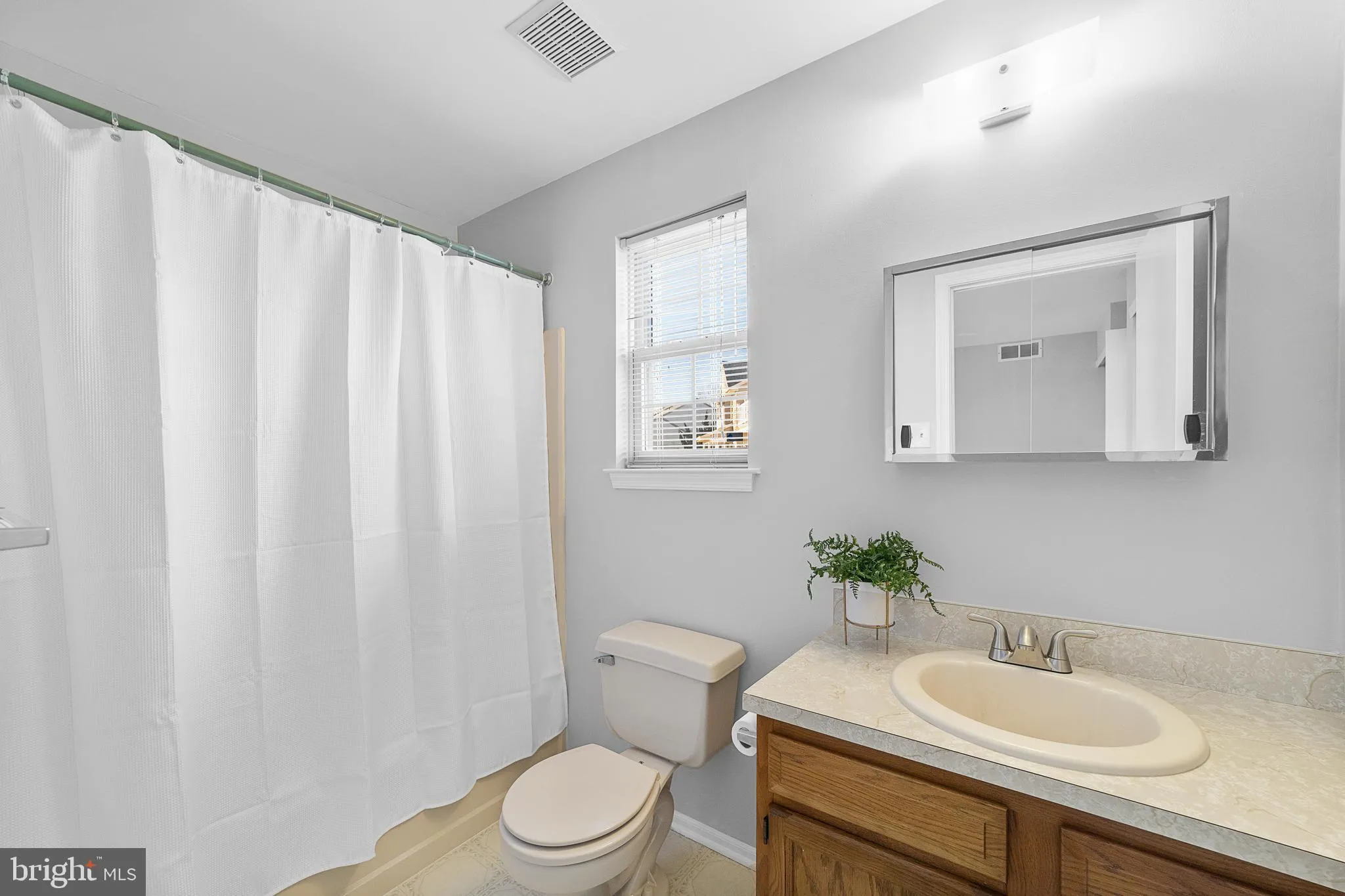 Mantua, New Jersey 08051, United States, 2 Bedrooms Bedrooms, ,2 BathroomsBathrooms,Residential,Pending,25244